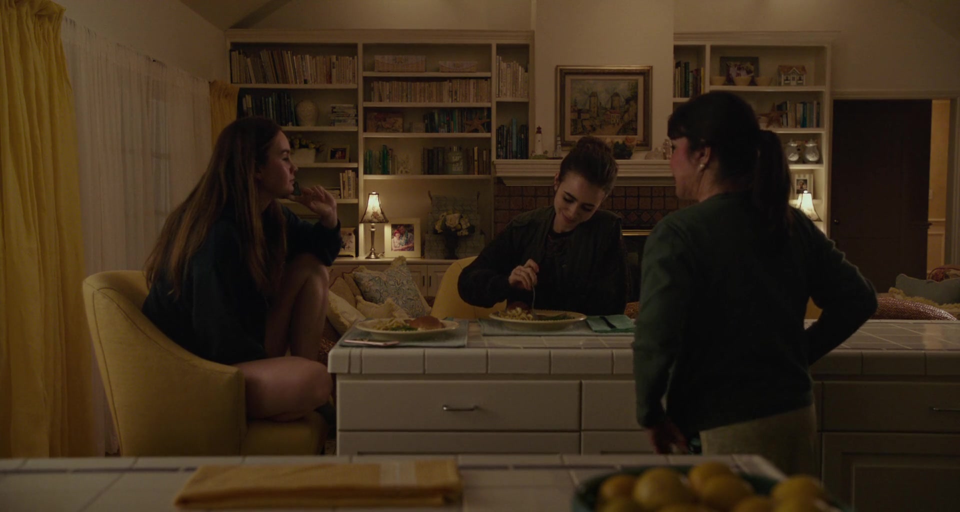 To_The_Bone_2017_1080p_BluRay_x264-5BYTS_LT5D_0123.jpg
