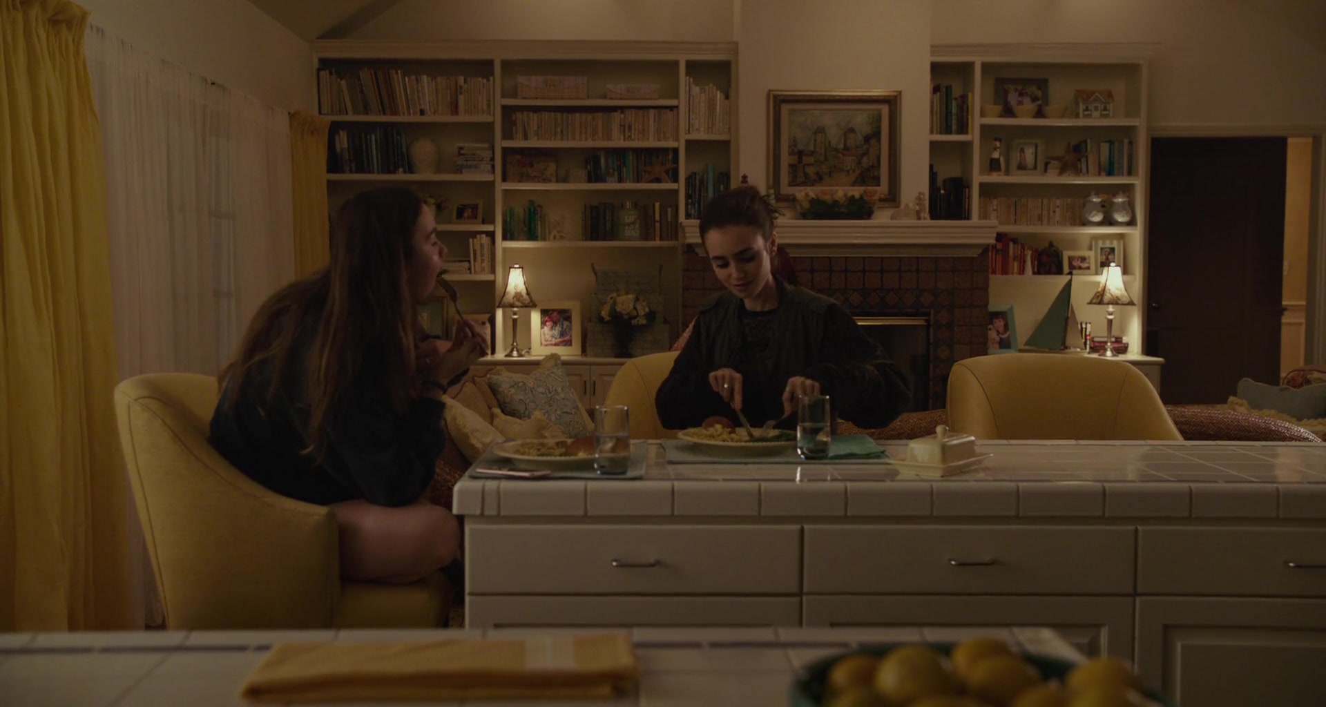 To_The_Bone_2017_1080p_BluRay_x264-5BYTS_LT5D_0139.jpg