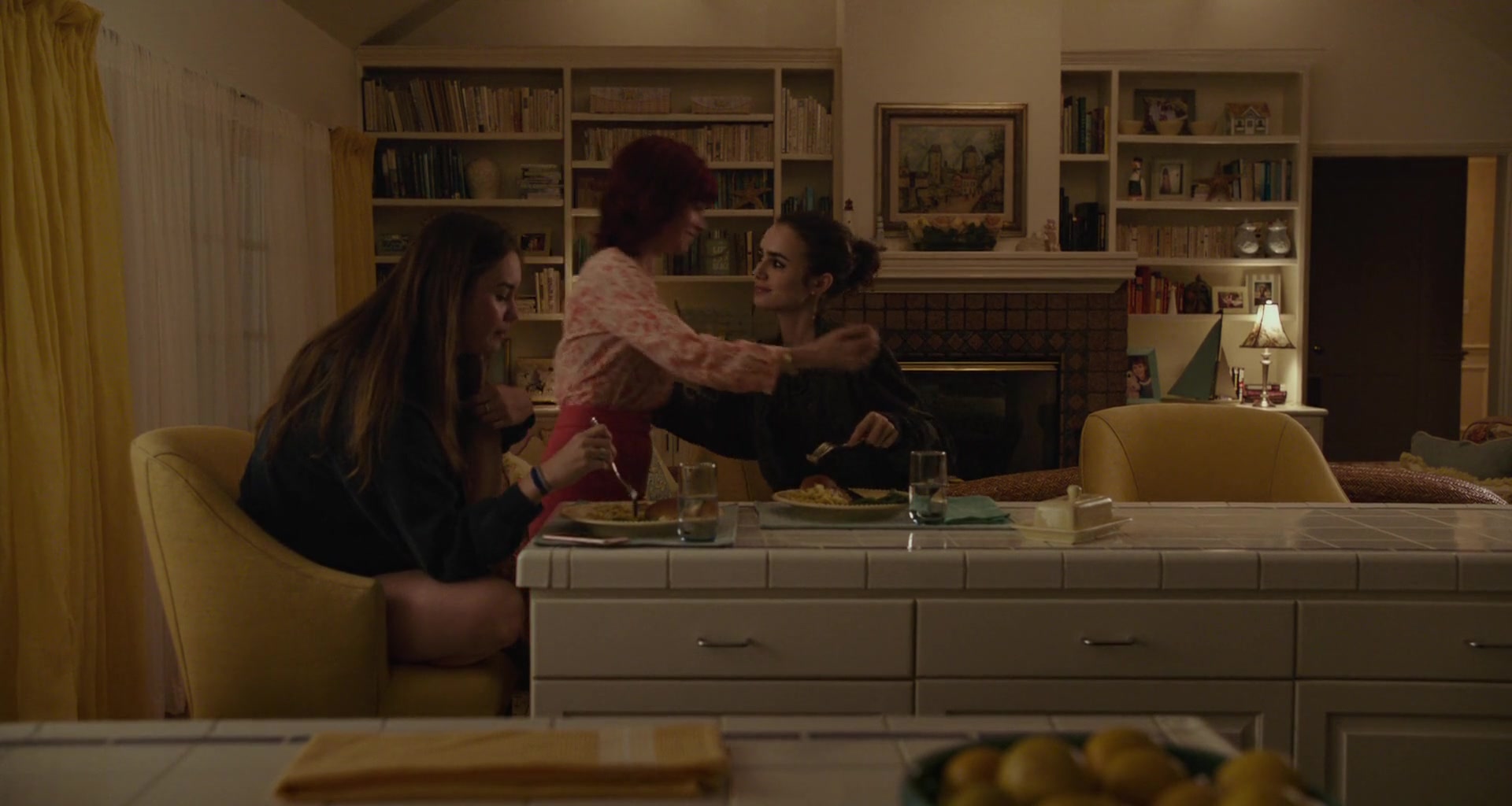To_The_Bone_2017_1080p_BluRay_x264-5BYTS_LT5D_0141.jpg
