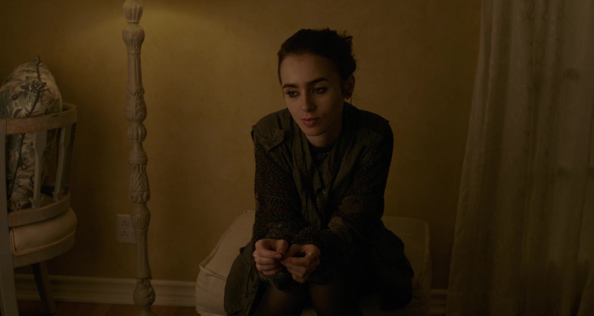 To_The_Bone_2017_1080p_BluRay_x264-5BYTS_LT5D_0151.jpg