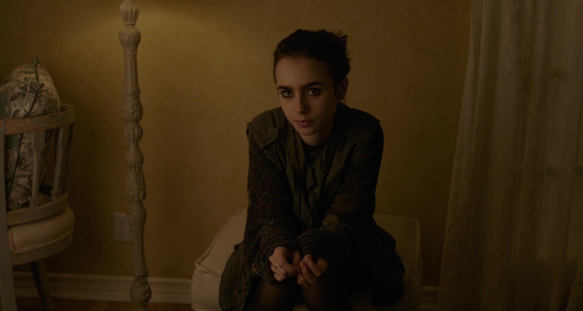 To_The_Bone_2017_1080p_BluRay_x264-5BYTS_LT5D_0154.jpg