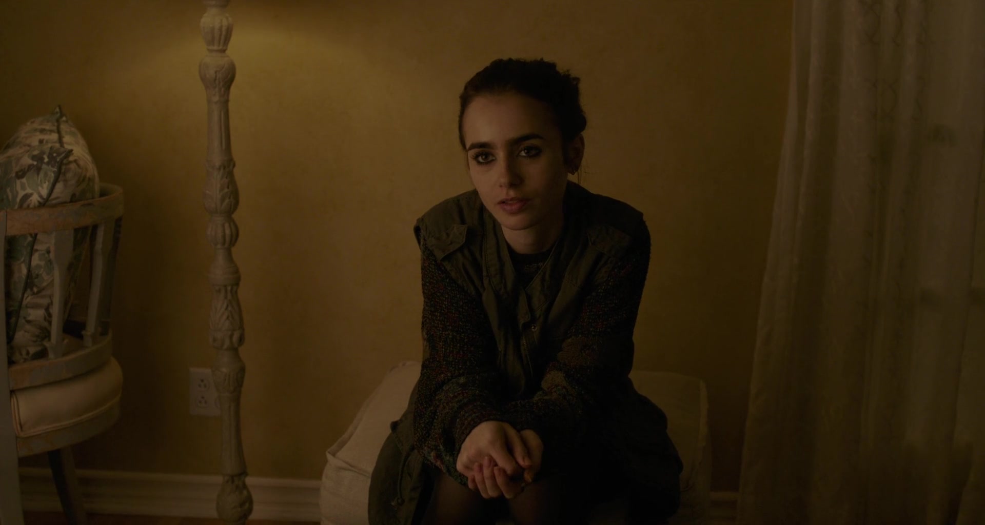 To_The_Bone_2017_1080p_BluRay_x264-5BYTS_LT5D_0162.jpg