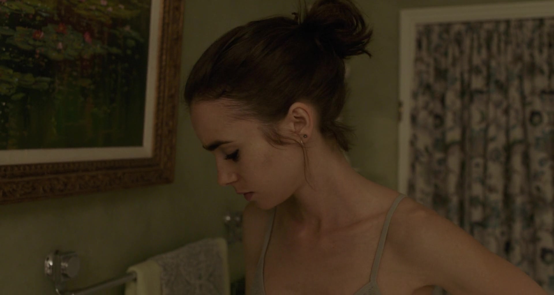 To_The_Bone_2017_1080p_BluRay_x264-5BYTS_LT5D_0200.jpg