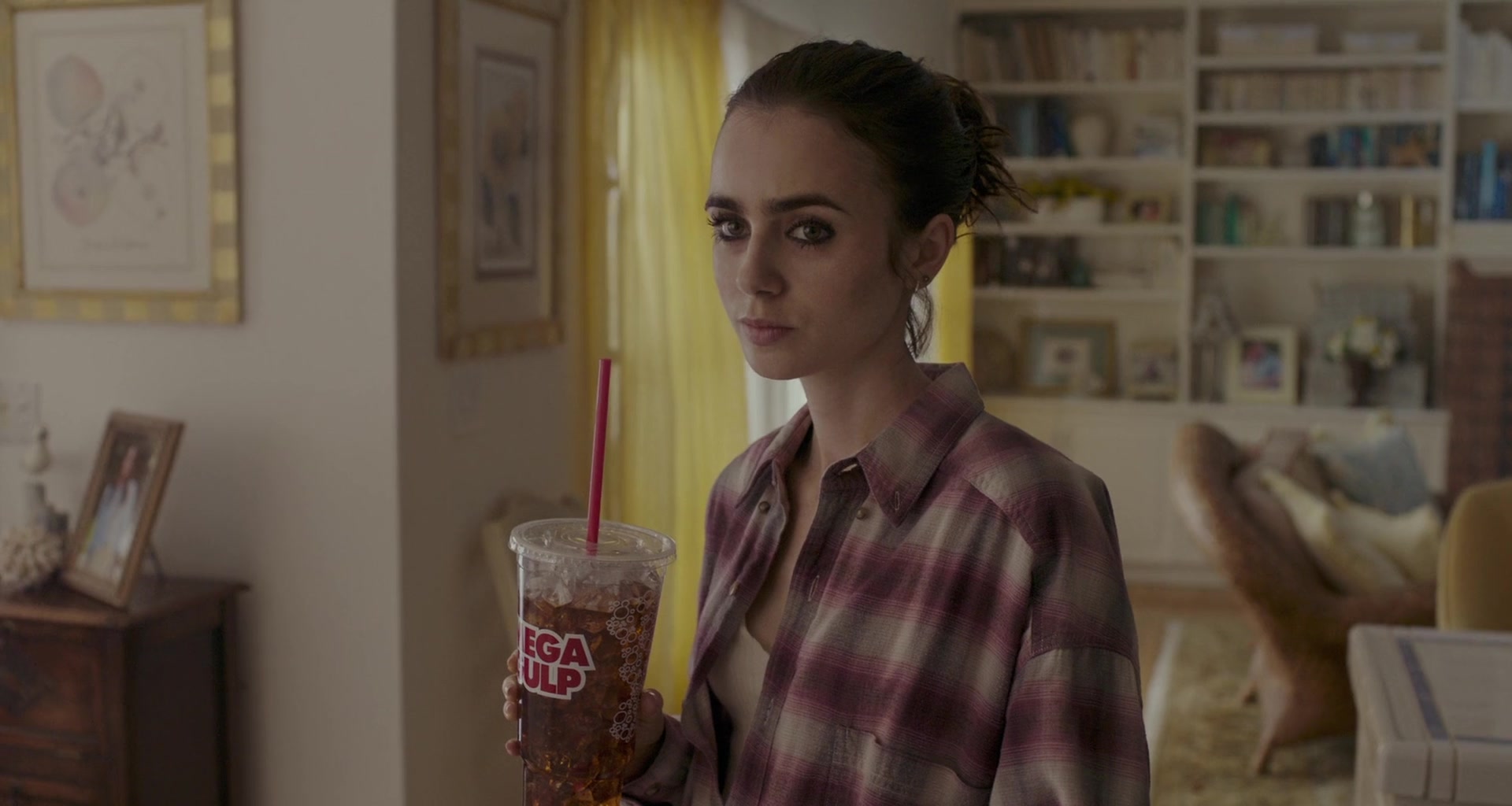 To_The_Bone_2017_1080p_BluRay_x264-5BYTS_LT5D_0281.jpg