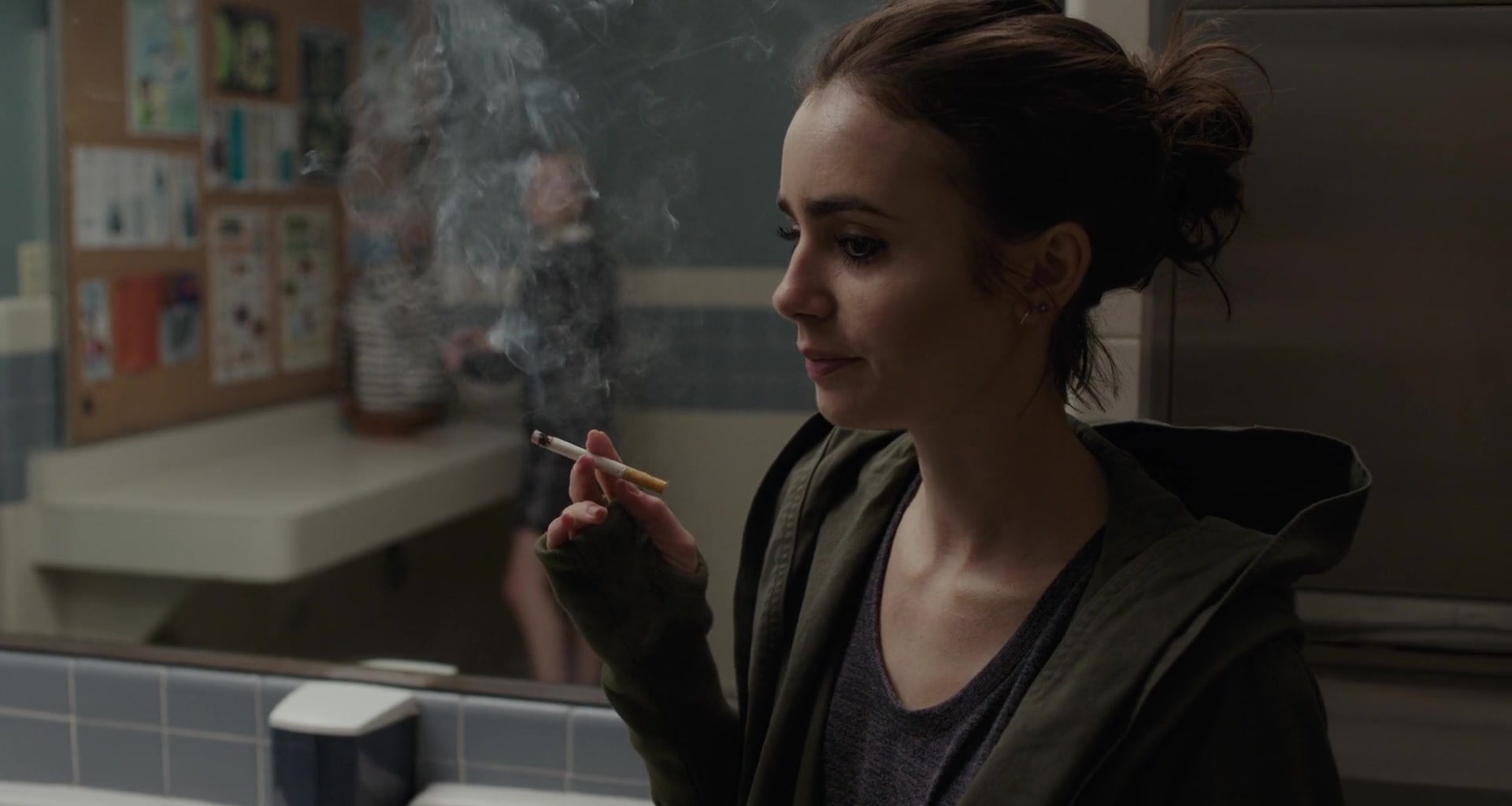To_The_Bone_2017_1080p_BluRay_x264-5BYTS_LT5D_0348.jpg