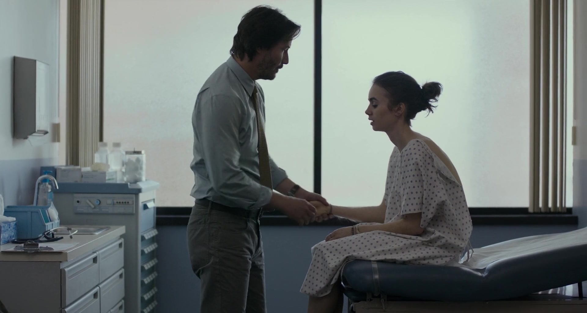 To_The_Bone_2017_1080p_BluRay_x264-5BYTS_LT5D_0399.jpg