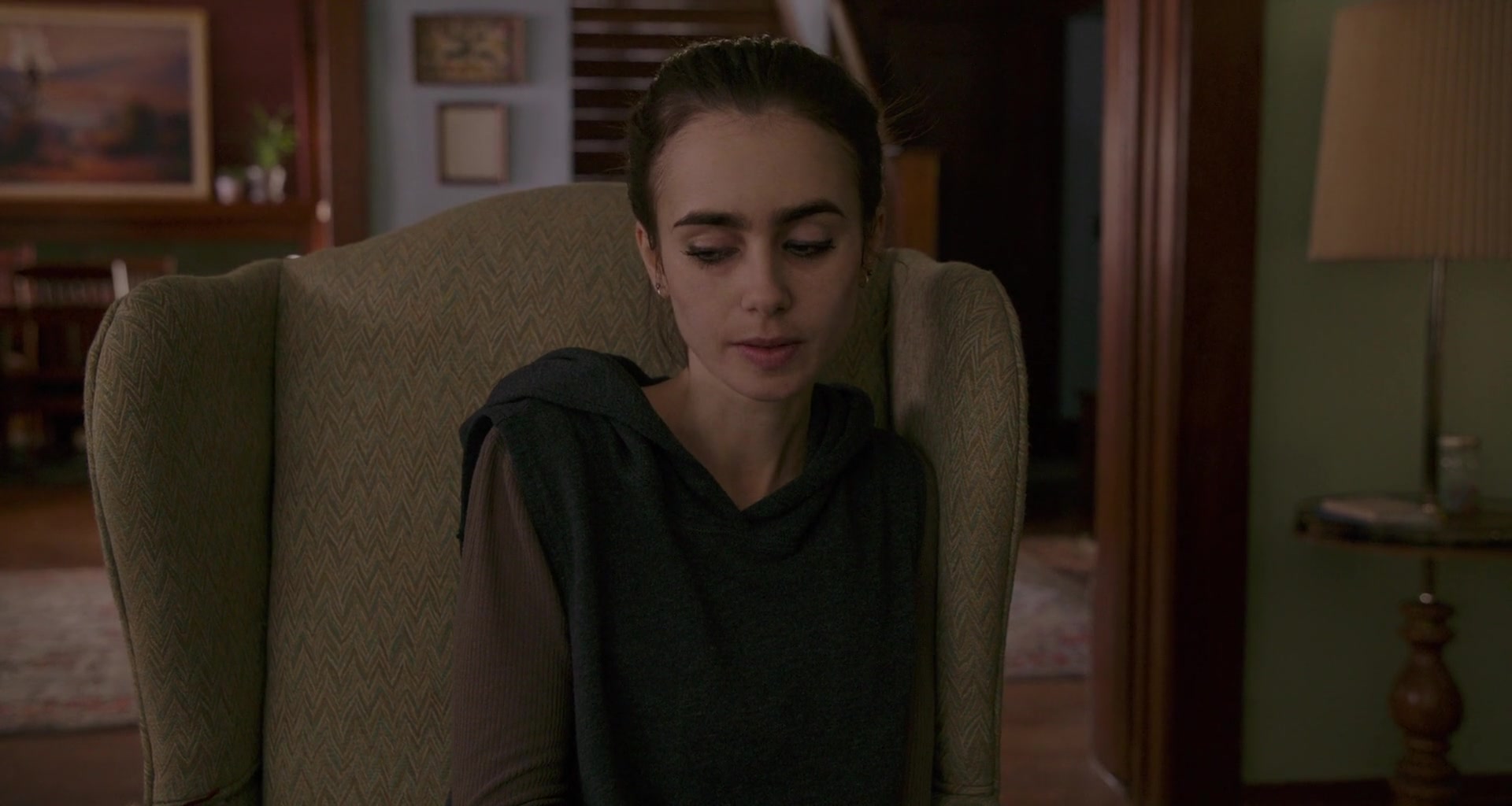 To_The_Bone_2017_1080p_BluRay_x264-5BYTS_LT5D_0688.jpg
