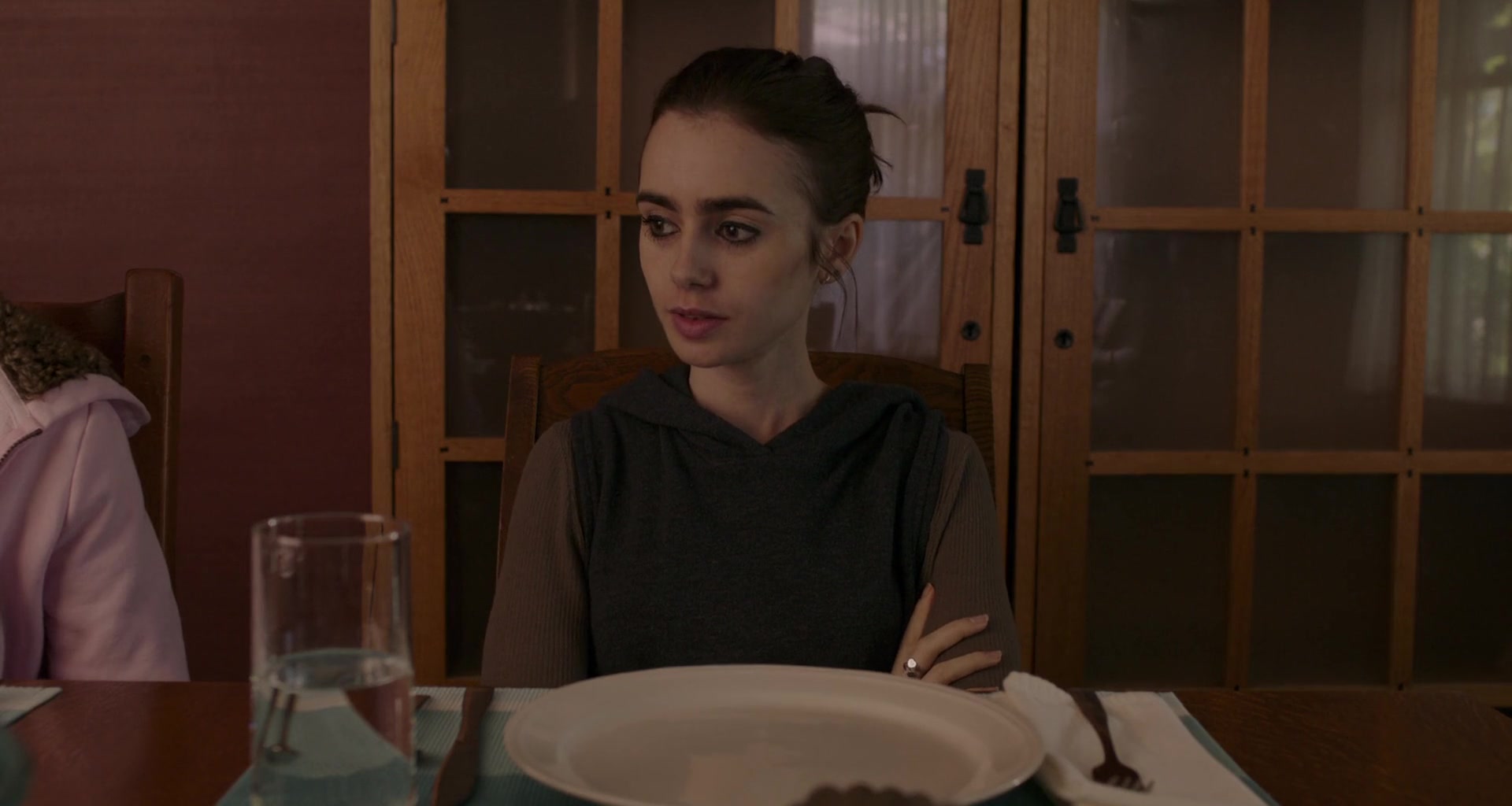 To_The_Bone_2017_1080p_BluRay_x264-5BYTS_LT5D_0754.jpg