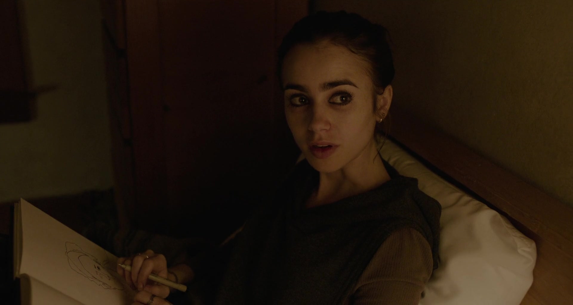 To_The_Bone_2017_1080p_BluRay_x264-5BYTS_LT5D_0874.jpg