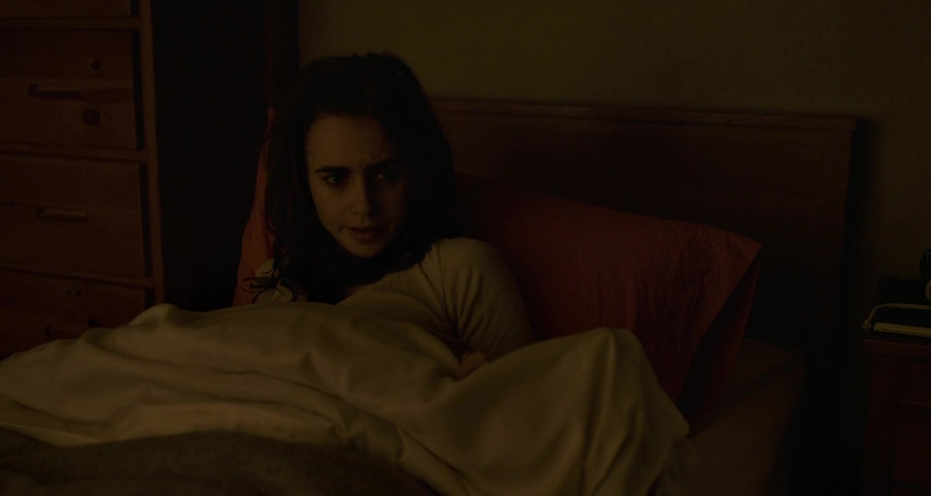 To_The_Bone_2017_1080p_BluRay_x264-5BYTS_LT5D_0897.jpg