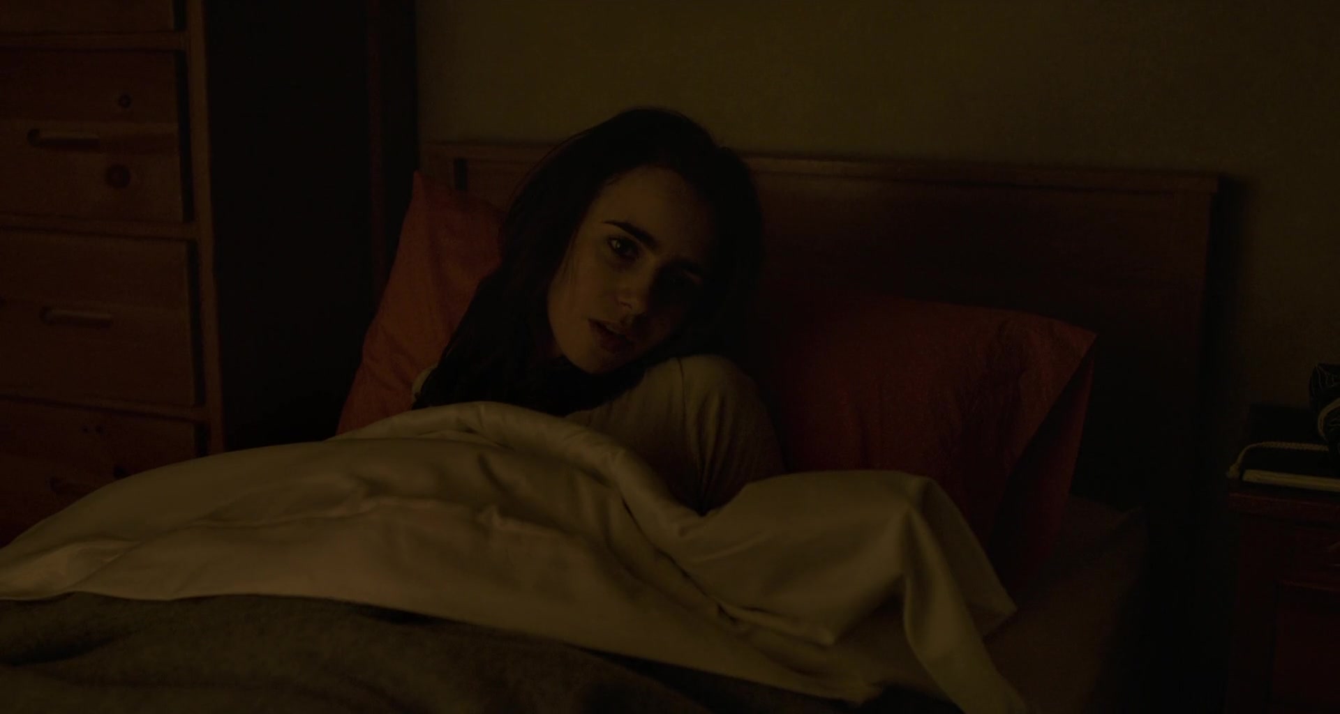 To_The_Bone_2017_1080p_BluRay_x264-5BYTS_LT5D_0910.jpg