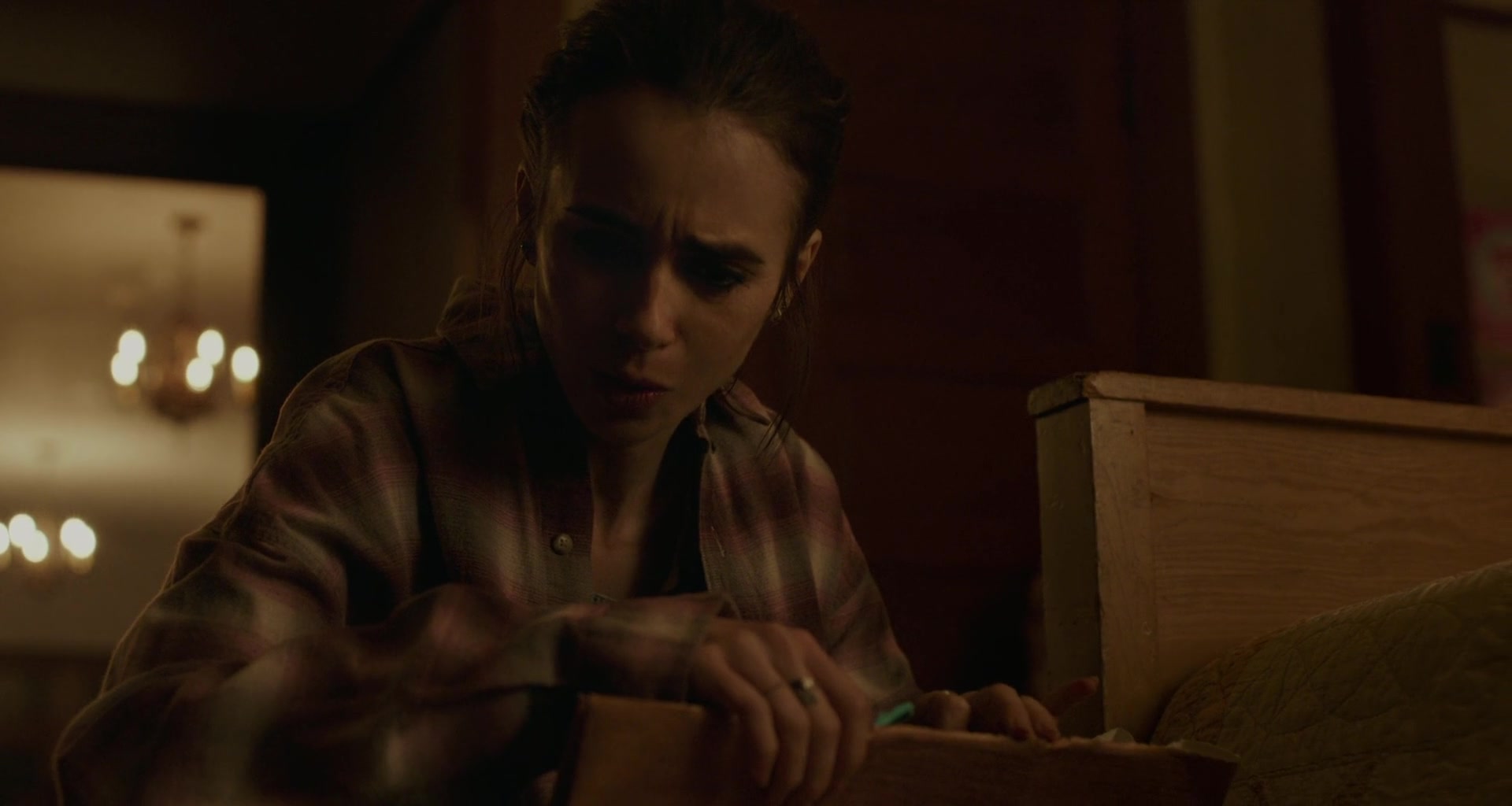 To_The_Bone_2017_1080p_BluRay_x264-5BYTS_LT5D_1158.jpg