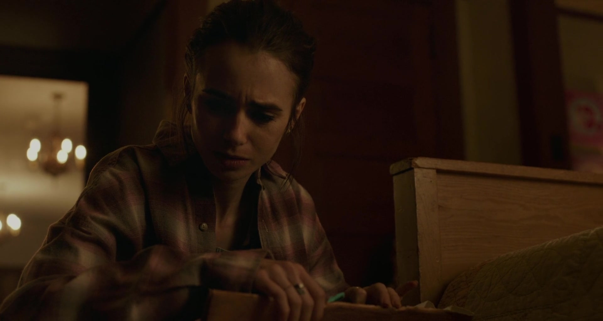 To_The_Bone_2017_1080p_BluRay_x264-5BYTS_LT5D_1159.jpg