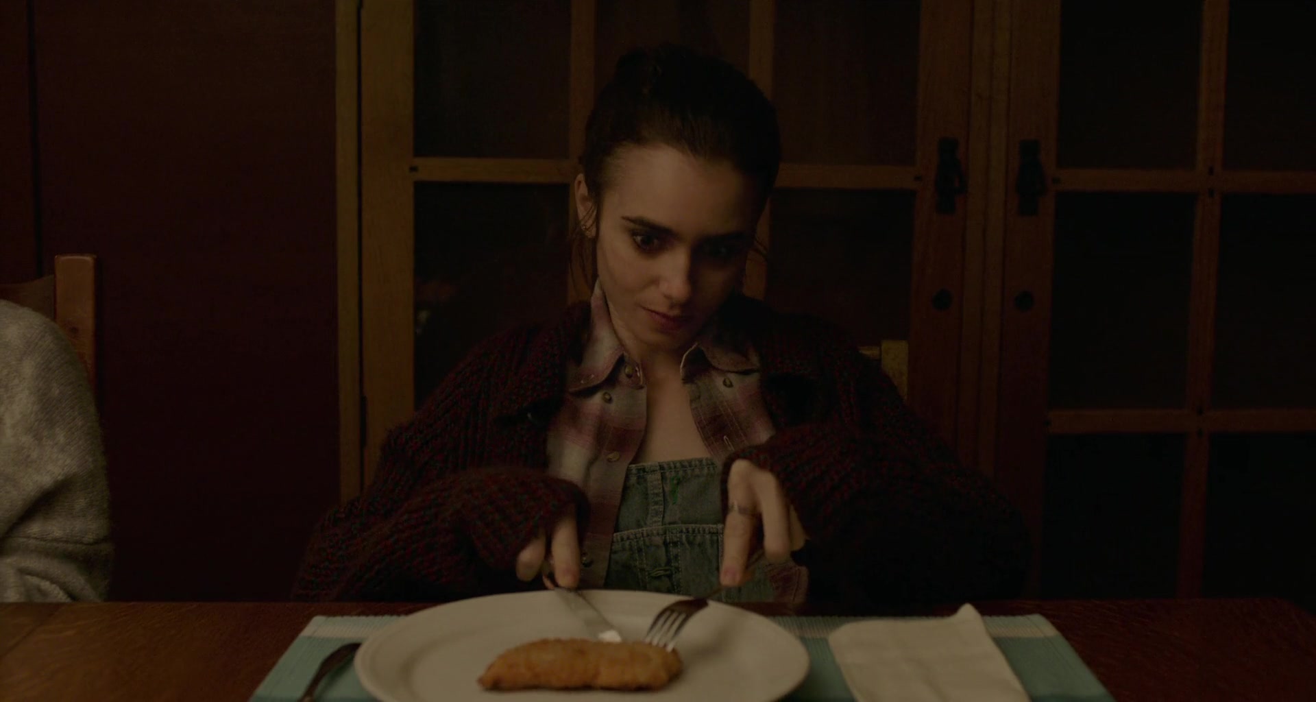 To_The_Bone_2017_1080p_BluRay_x264-5BYTS_LT5D_1172.jpg