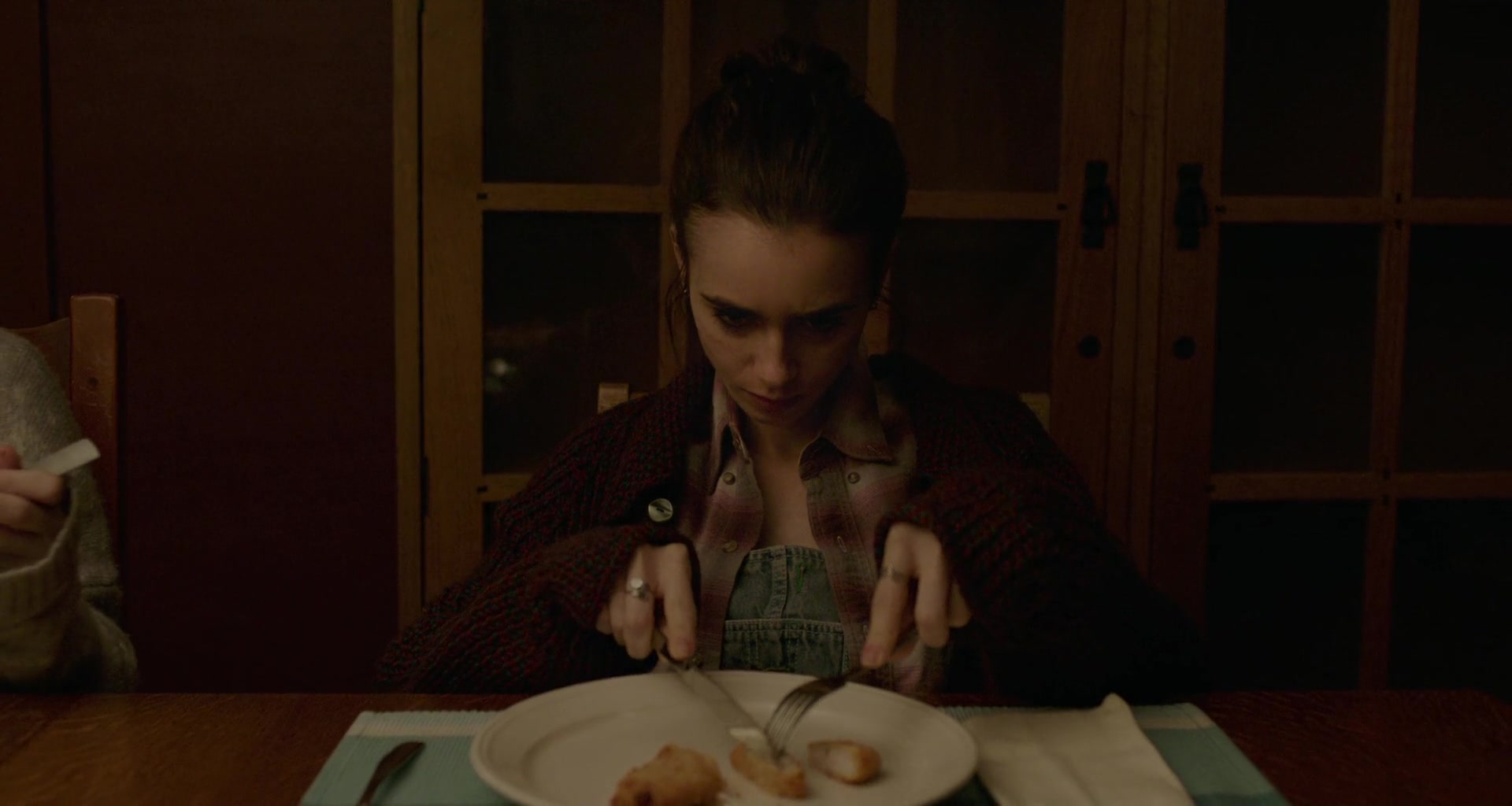 To_The_Bone_2017_1080p_BluRay_x264-5BYTS_LT5D_1175.jpg