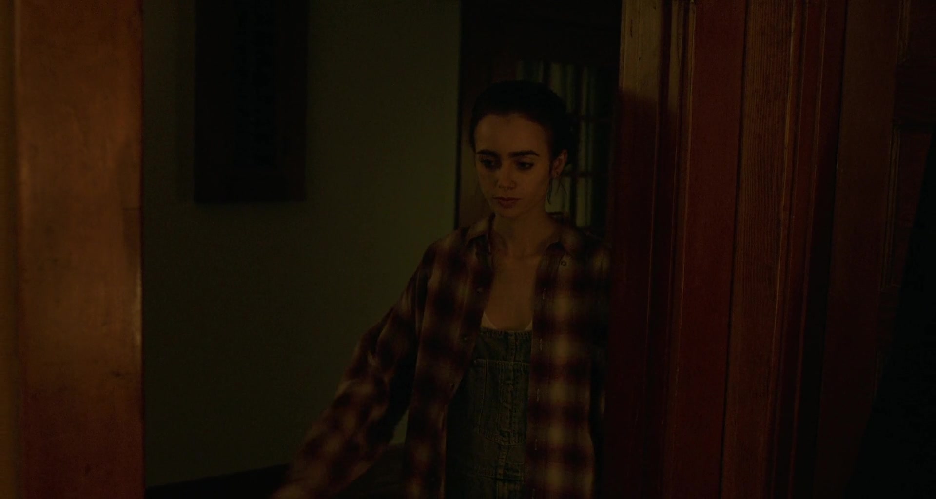 To_The_Bone_2017_1080p_BluRay_x264-5BYTS_LT5D_1289.jpg