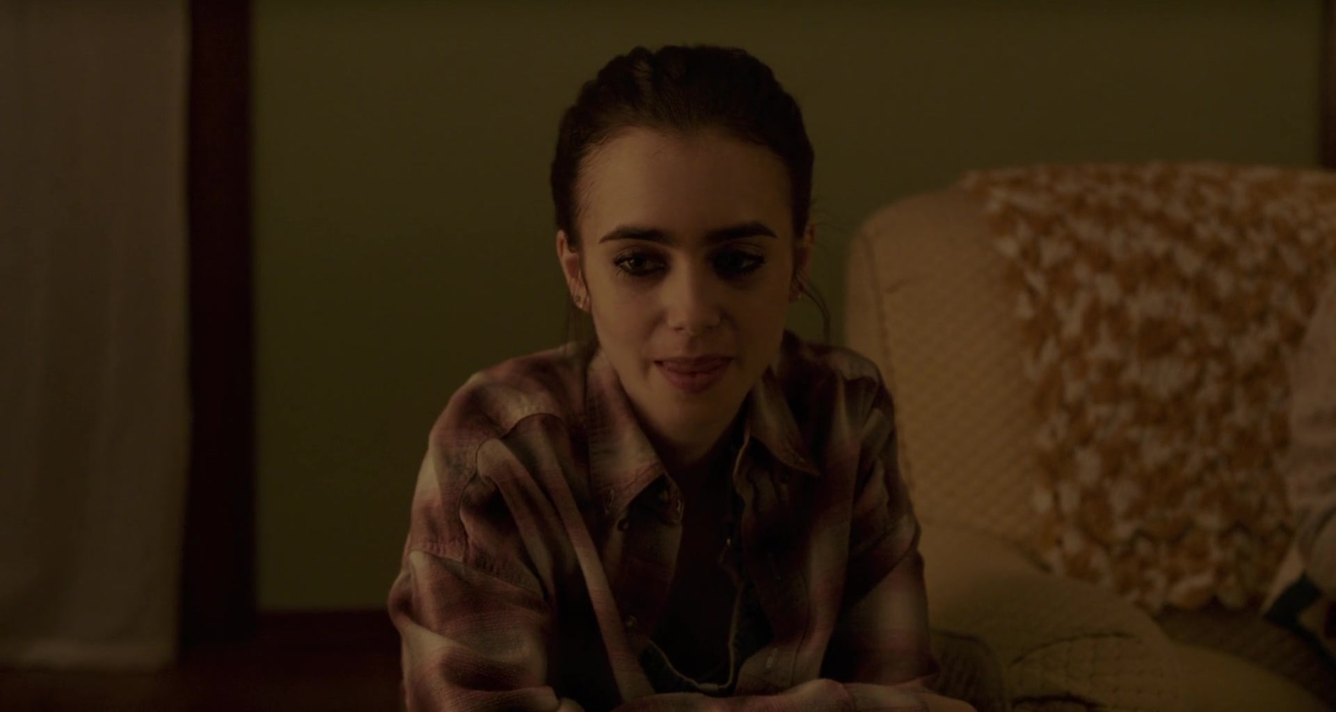 To_The_Bone_2017_1080p_BluRay_x264-5BYTS_LT5D_1417.jpg