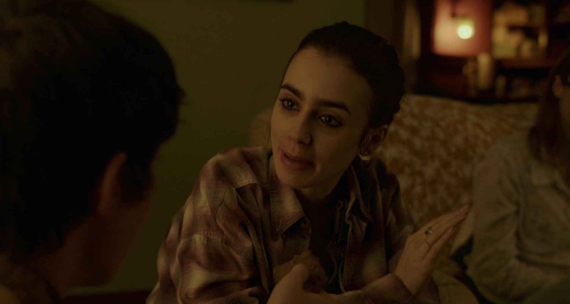 To_The_Bone_2017_1080p_BluRay_x264-5BYTS_LT5D_1490.jpg