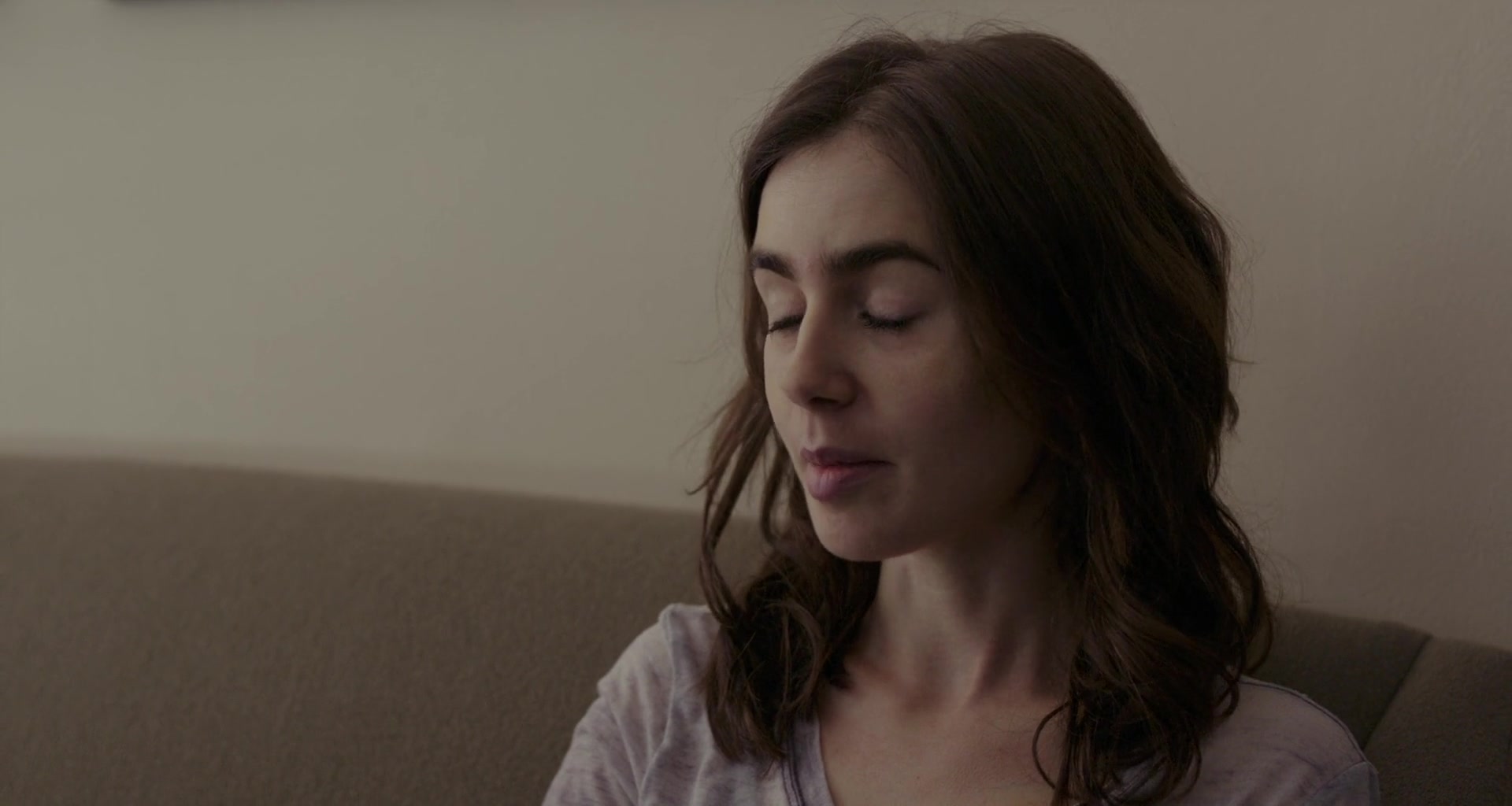 To_The_Bone_2017_1080p_BluRay_x264-5BYTS_LT5D_1524.jpg