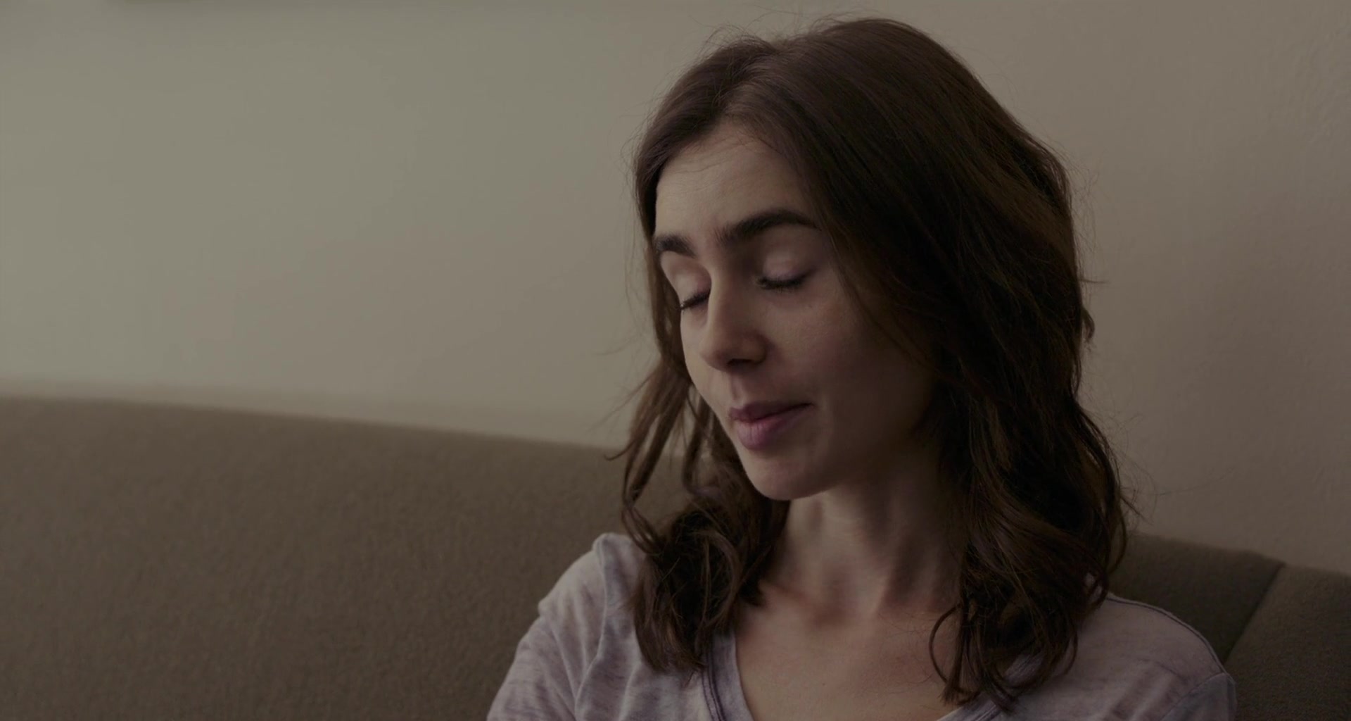 To_The_Bone_2017_1080p_BluRay_x264-5BYTS_LT5D_1527.jpg