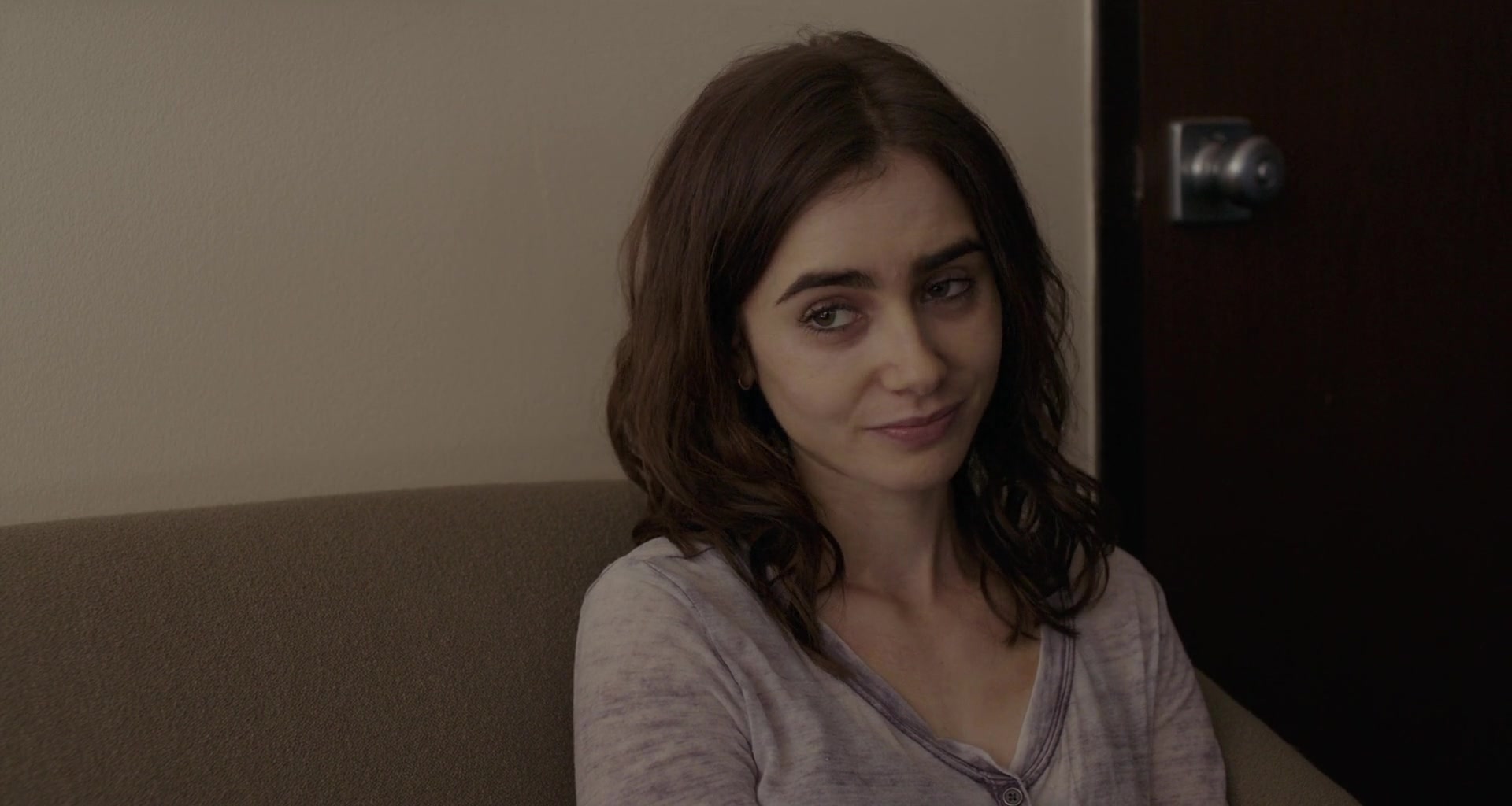 To_The_Bone_2017_1080p_BluRay_x264-5BYTS_LT5D_1565.jpg