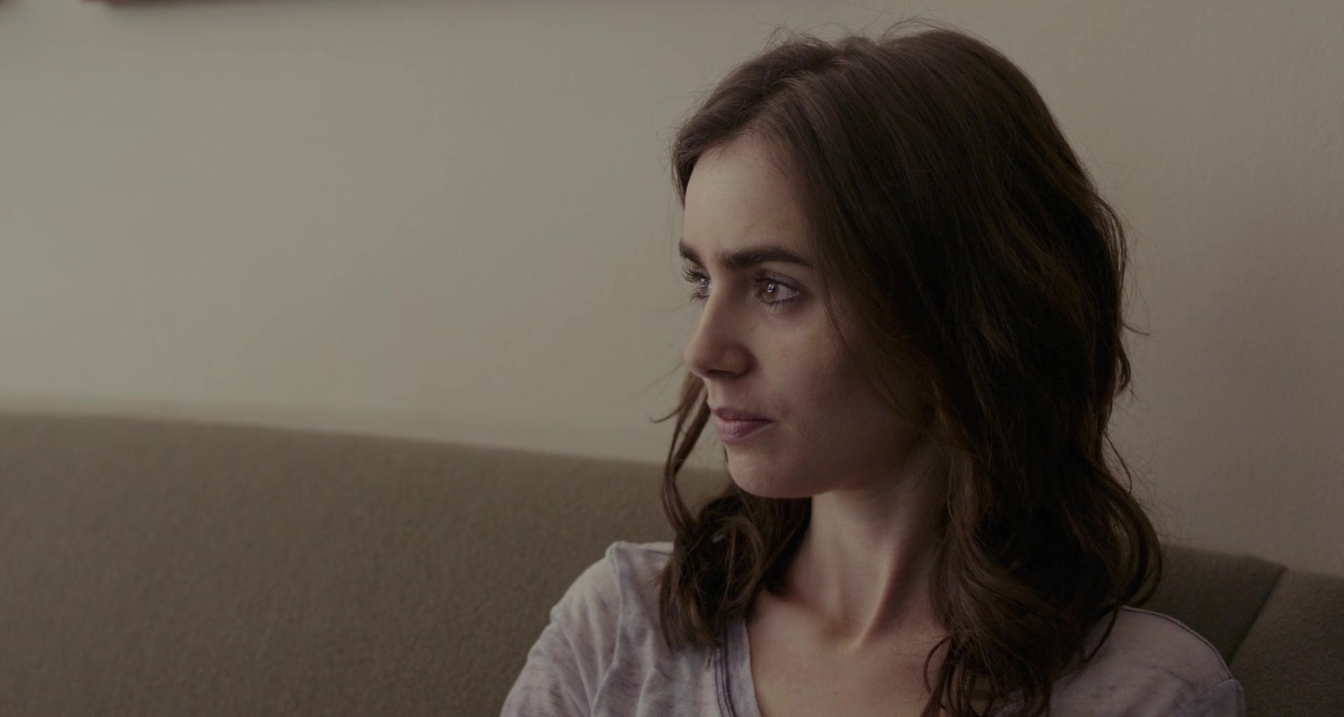 To_The_Bone_2017_1080p_BluRay_x264-5BYTS_LT5D_1568.jpg