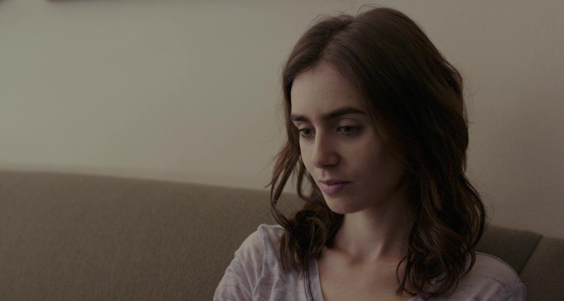 To_The_Bone_2017_1080p_BluRay_x264-5BYTS_LT5D_1570.jpg