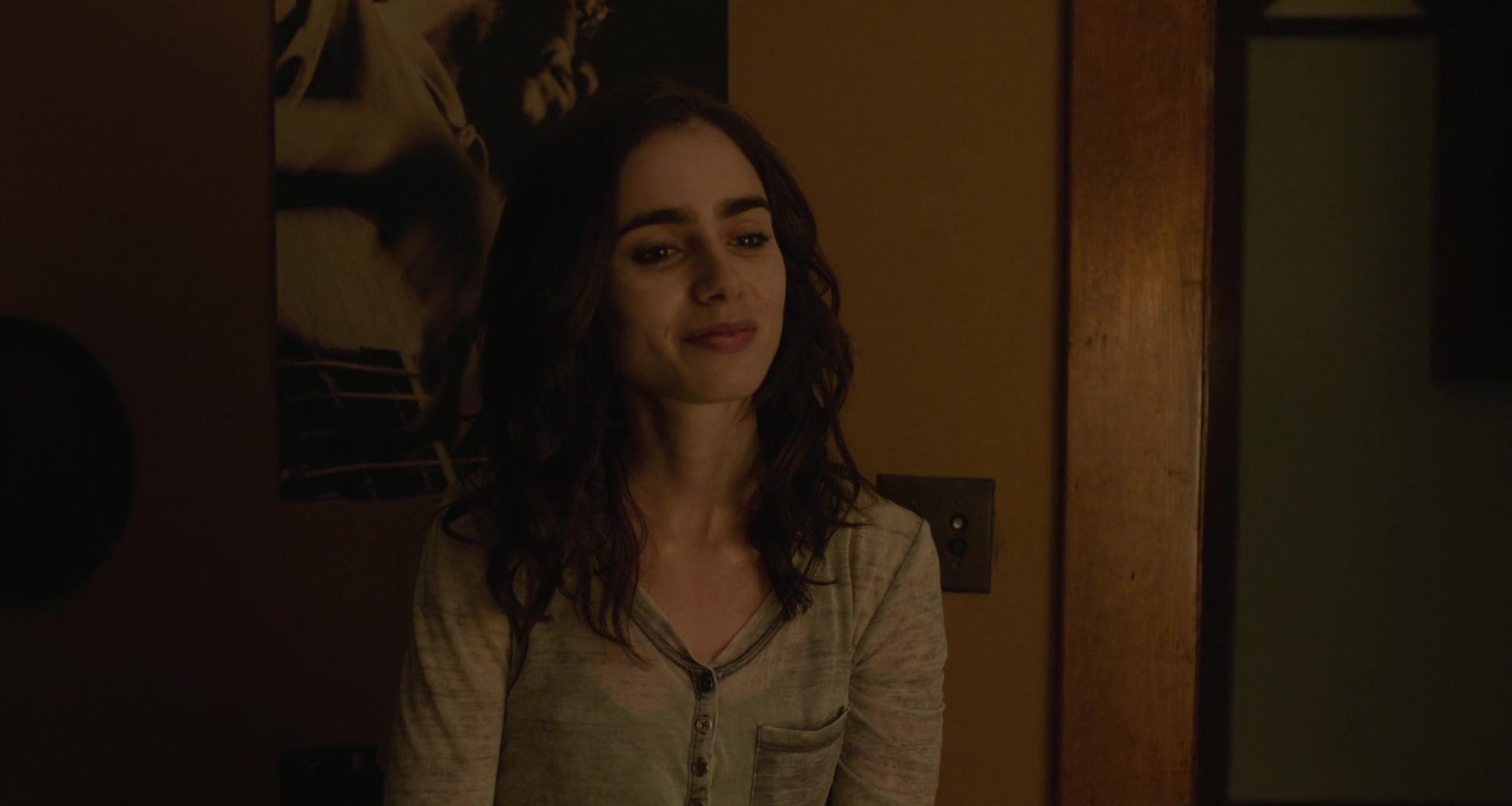 To_The_Bone_2017_1080p_BluRay_x264-5BYTS_LT5D_1592.jpg