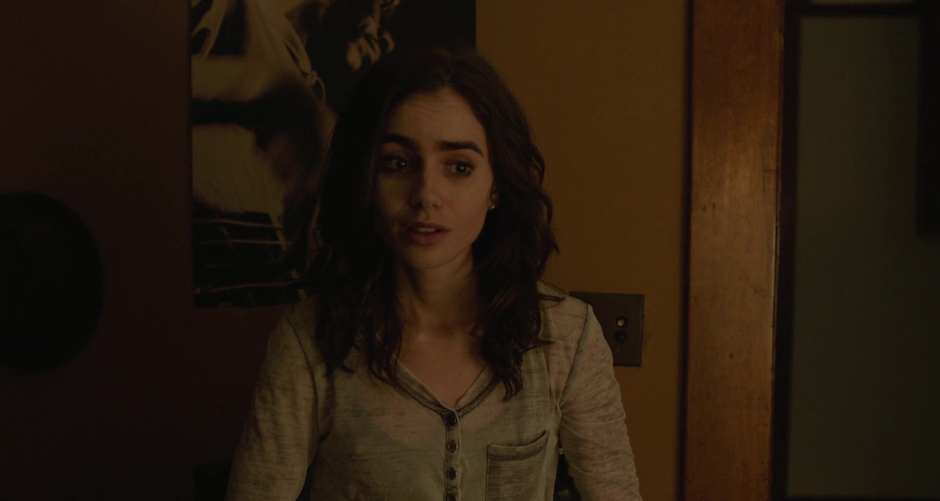To_The_Bone_2017_1080p_BluRay_x264-5BYTS_LT5D_1602.jpg