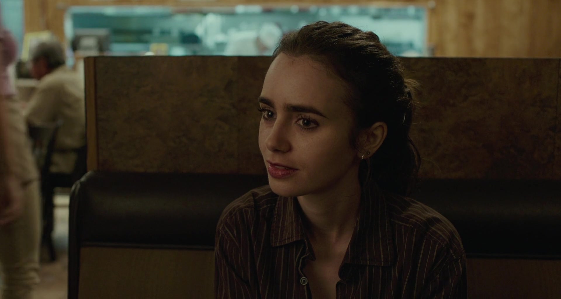To_The_Bone_2017_1080p_BluRay_x264-5BYTS_LT5D_1624.jpg