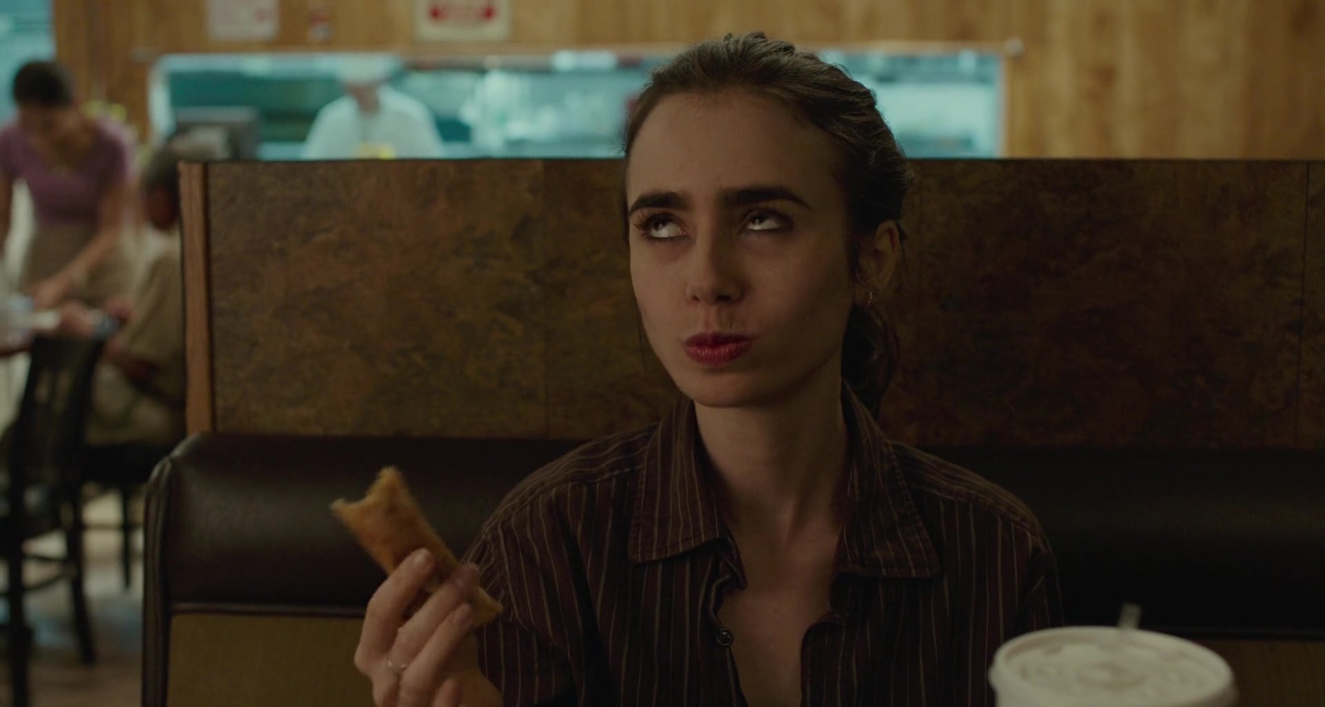 To_The_Bone_2017_1080p_BluRay_x264-5BYTS_LT5D_1676.jpg