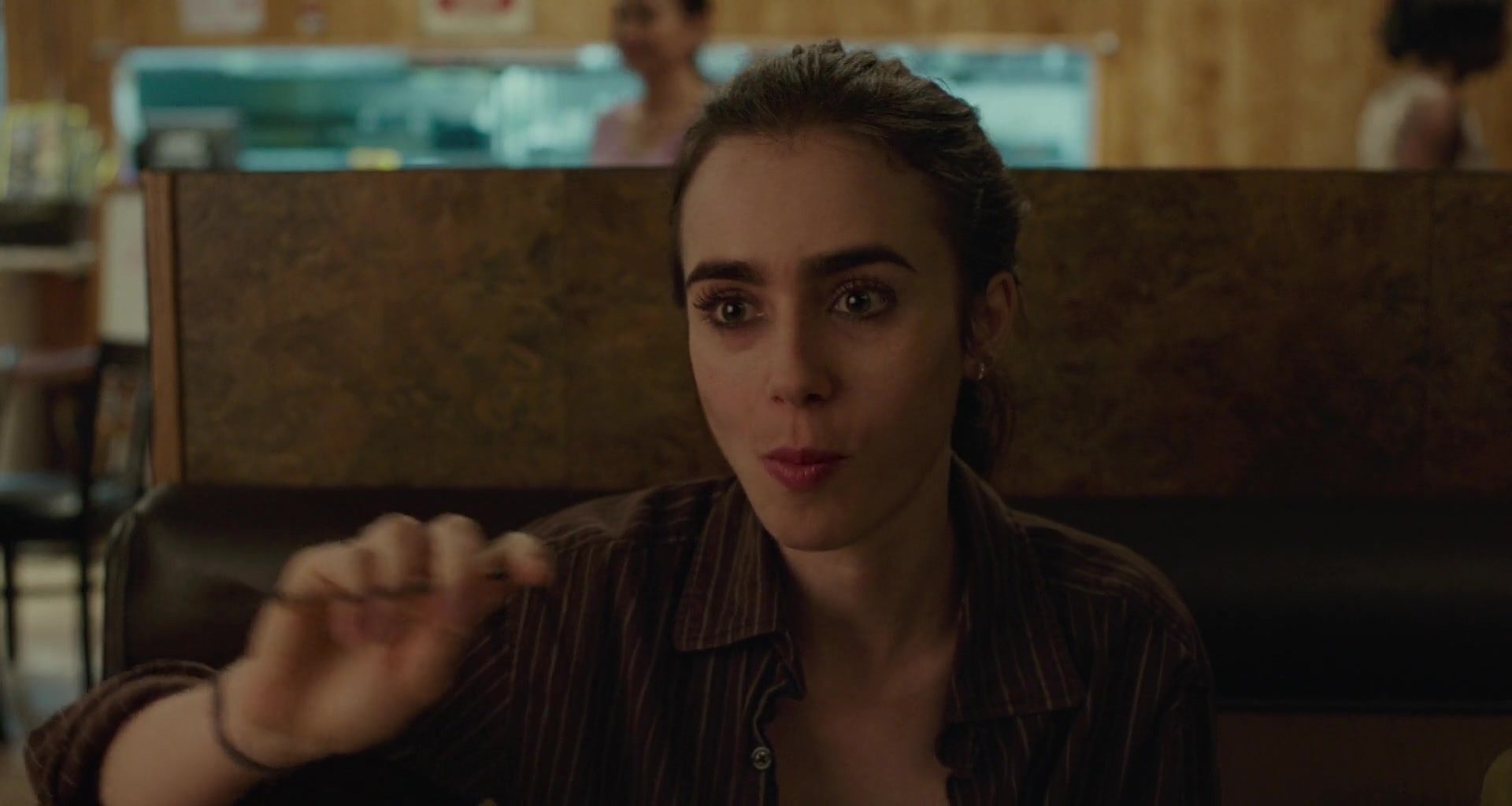 To_The_Bone_2017_1080p_BluRay_x264-5BYTS_LT5D_1693.jpg