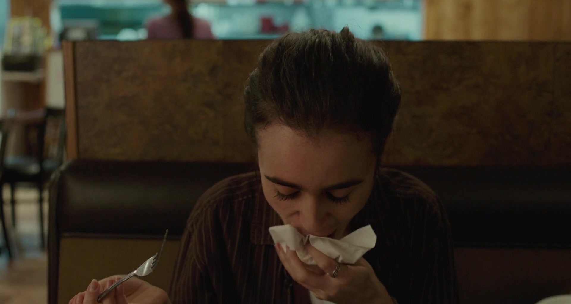 To_The_Bone_2017_1080p_BluRay_x264-5BYTS_LT5D_1696.jpg