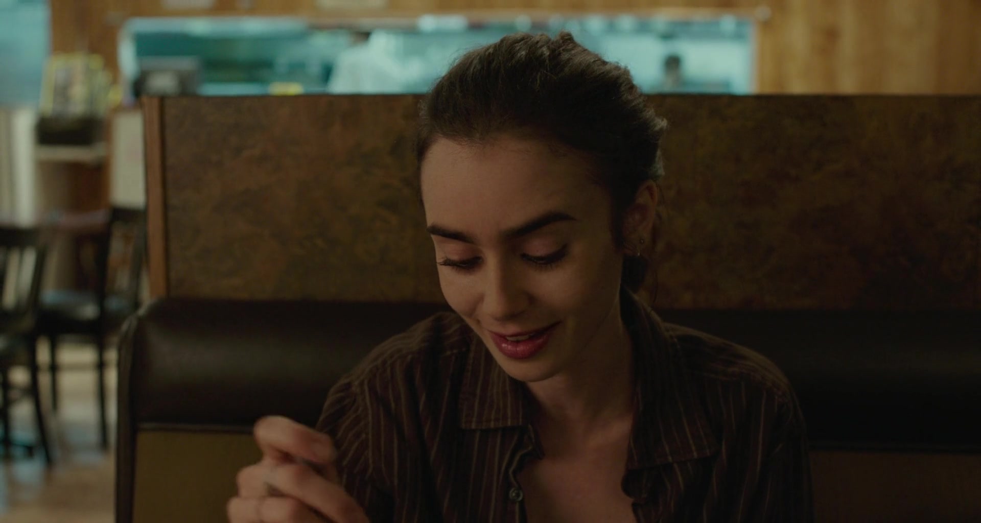 To_The_Bone_2017_1080p_BluRay_x264-5BYTS_LT5D_1717.jpg