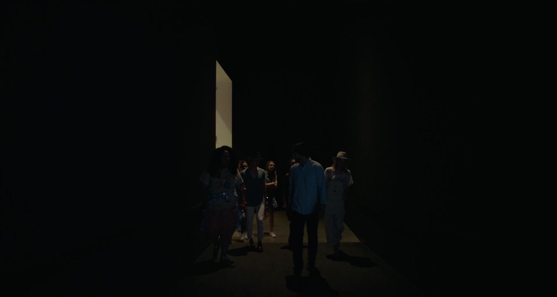To_The_Bone_2017_1080p_BluRay_x264-5BYTS_LT5D_1757.jpg