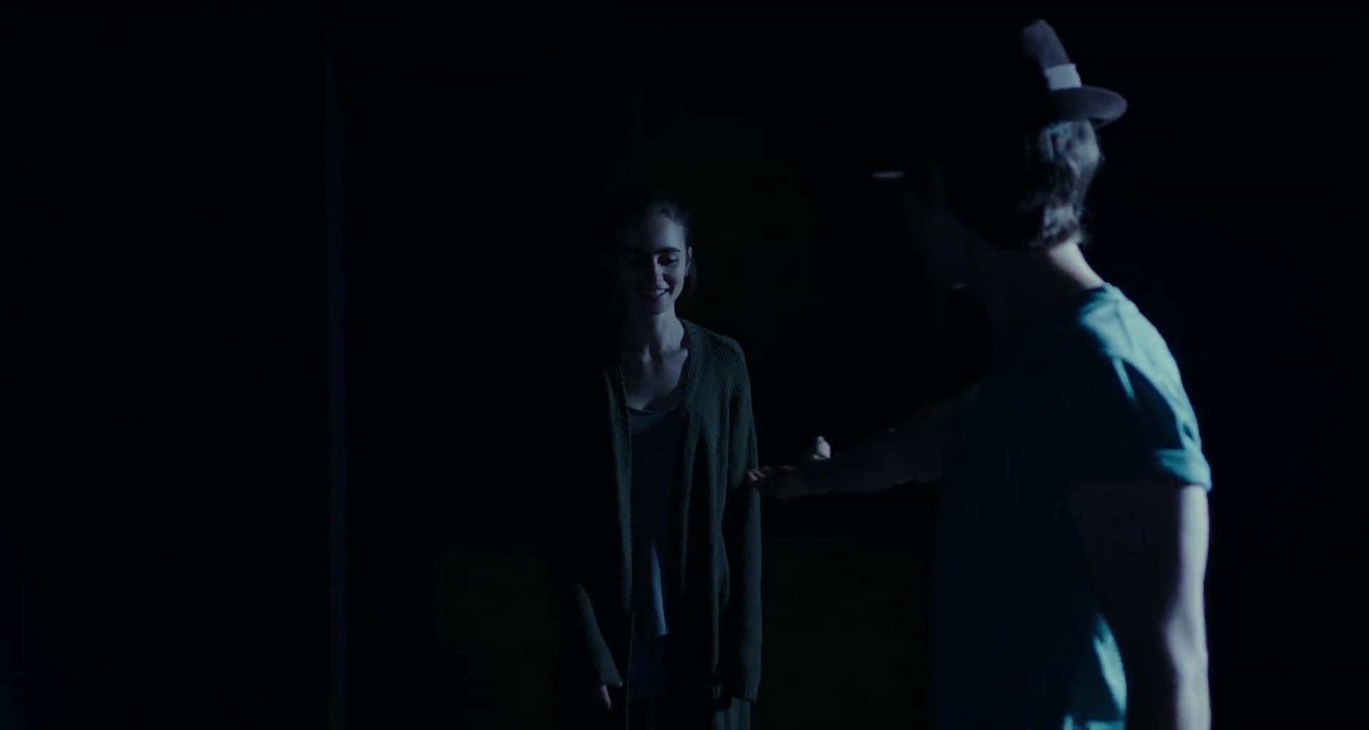 To_The_Bone_2017_1080p_BluRay_x264-5BYTS_LT5D_1816.jpg