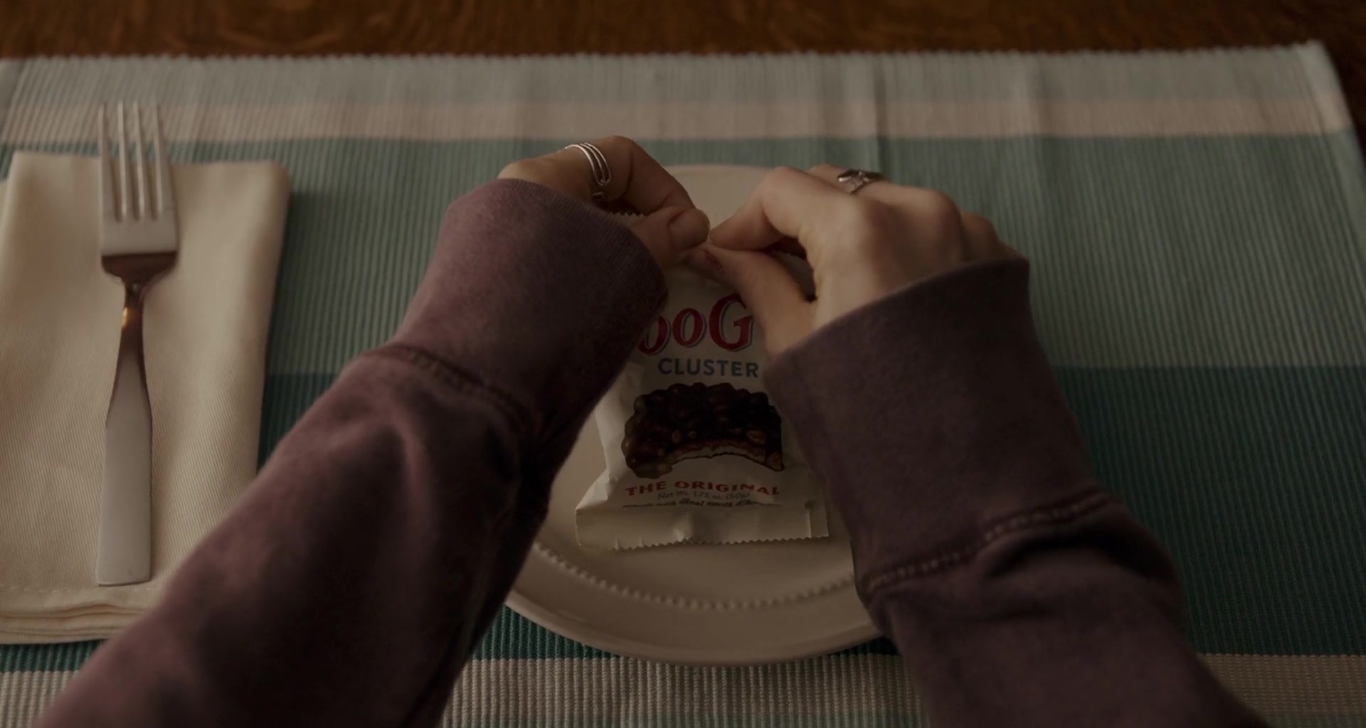 To_The_Bone_2017_1080p_BluRay_x264-5BYTS_LT5D_1884.jpg