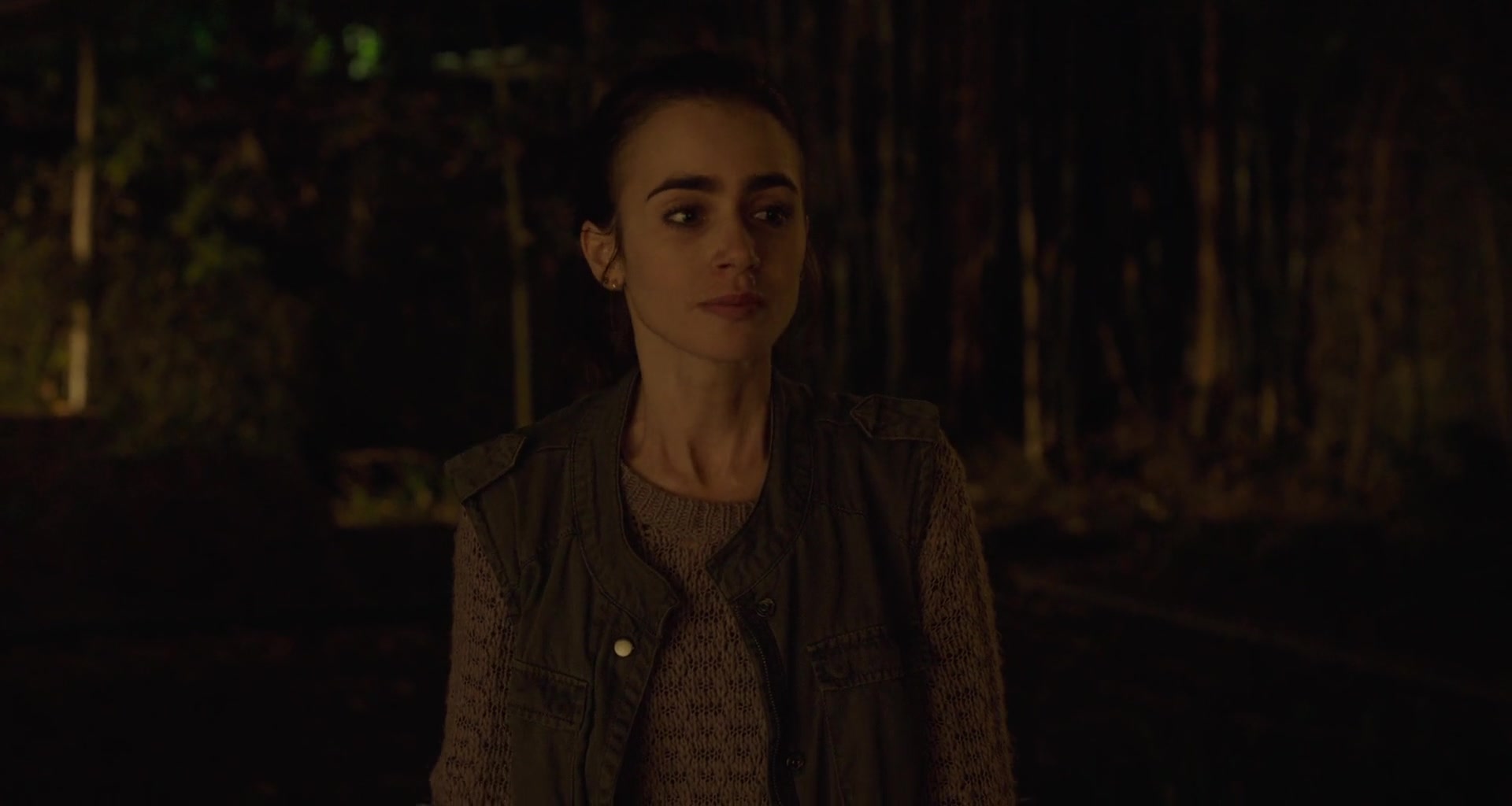 To_The_Bone_2017_1080p_BluRay_x264-5BYTS_LT5D_2065.jpg