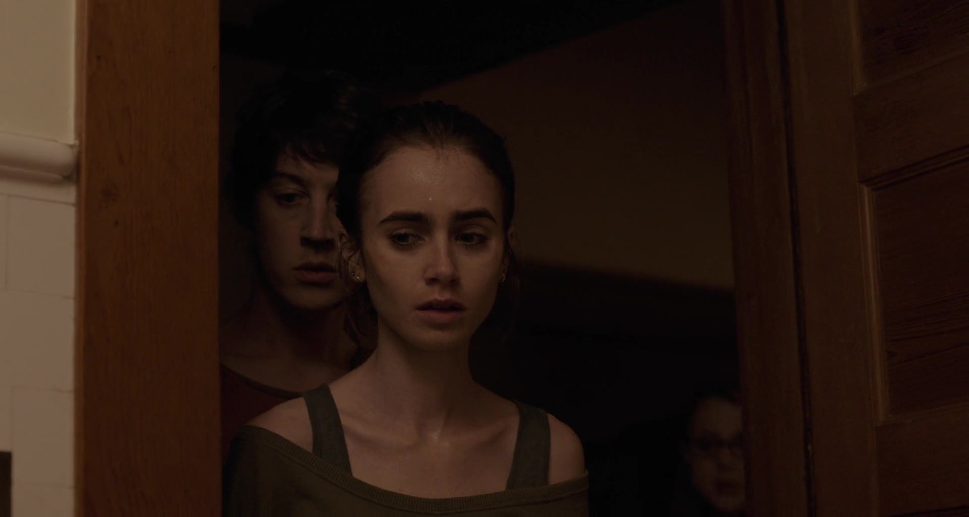 To_The_Bone_2017_1080p_BluRay_x264-5BYTS_LT5D_2097.jpg