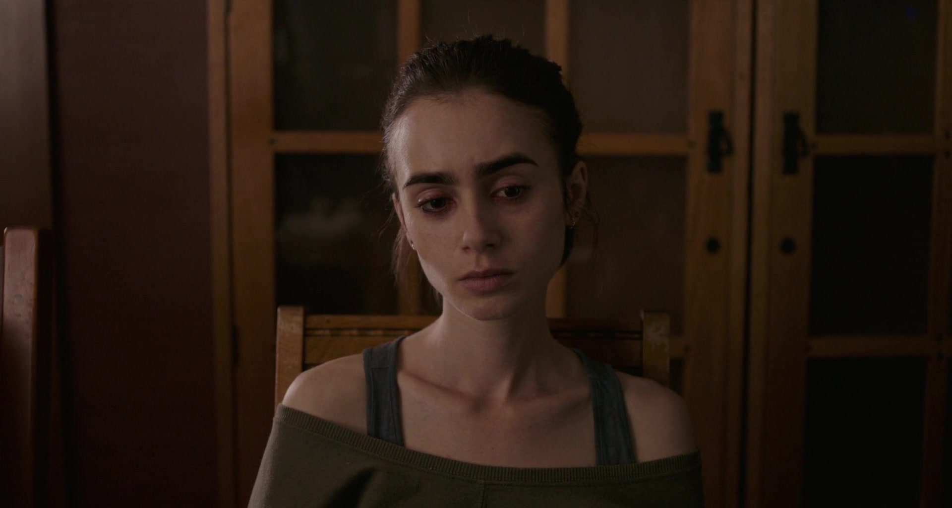 To_The_Bone_2017_1080p_BluRay_x264-5BYTS_LT5D_2166.jpg