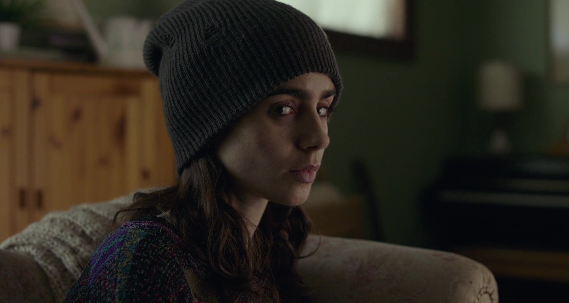 To_The_Bone_2017_1080p_BluRay_x264-5BYTS_LT5D_2202.jpg