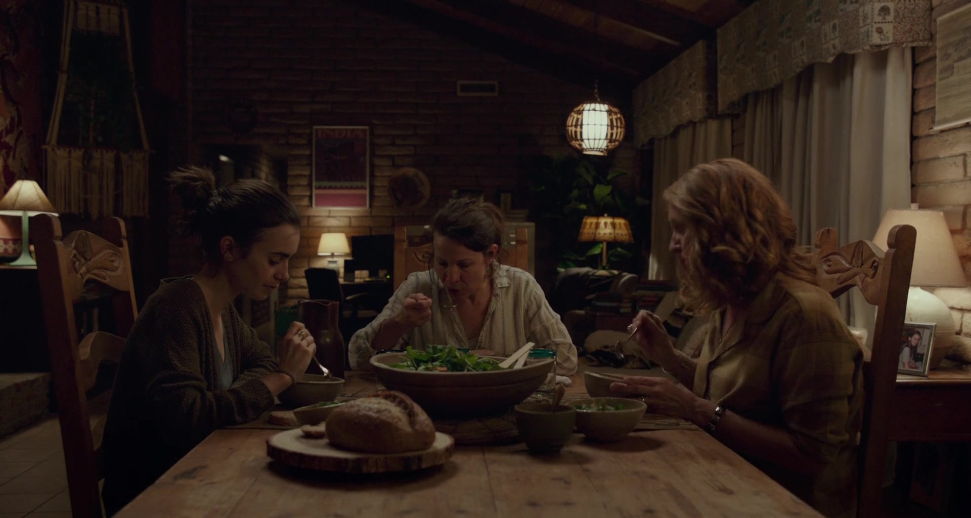 To_The_Bone_2017_1080p_BluRay_x264-5BYTS_LT5D_2416.jpg