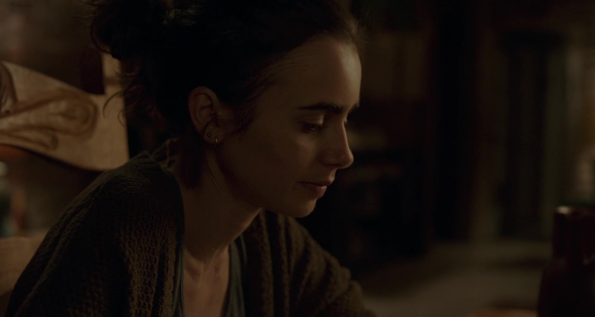 To_The_Bone_2017_1080p_BluRay_x264-5BYTS_LT5D_2441.jpg