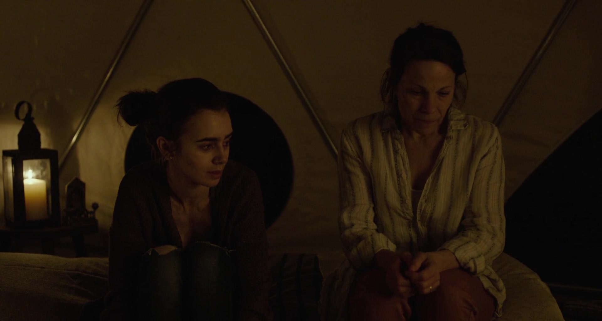 To_The_Bone_2017_1080p_BluRay_x264-5BYTS_LT5D_2477.jpg