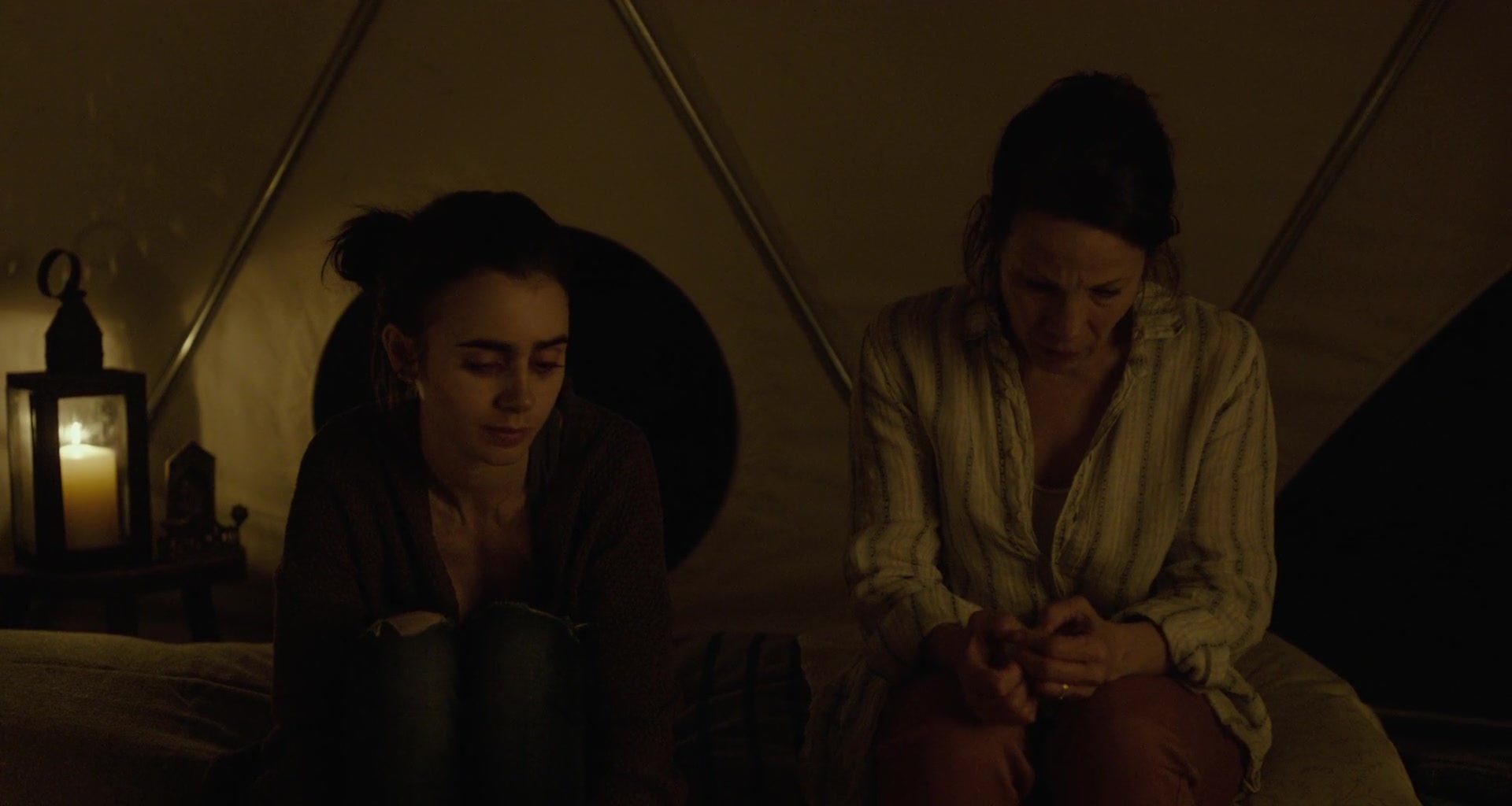 To_The_Bone_2017_1080p_BluRay_x264-5BYTS_LT5D_2478.jpg