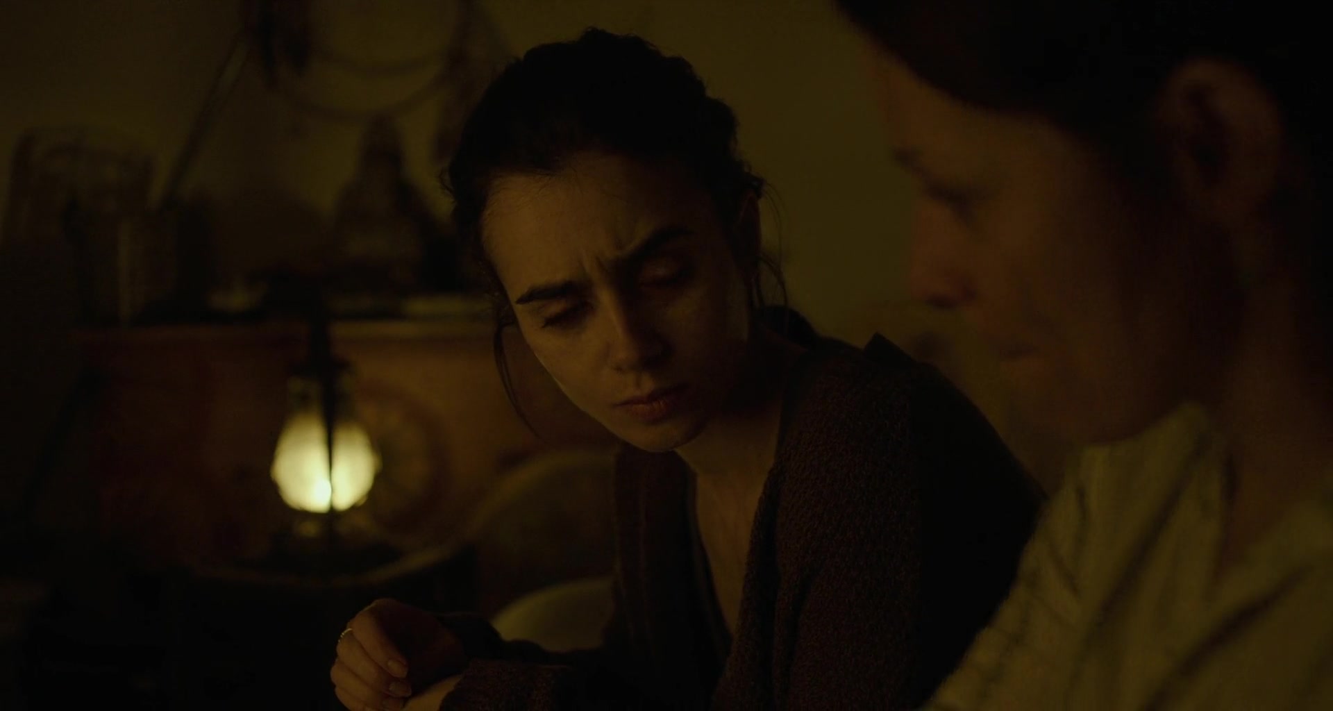 To_The_Bone_2017_1080p_BluRay_x264-5BYTS_LT5D_2504.jpg