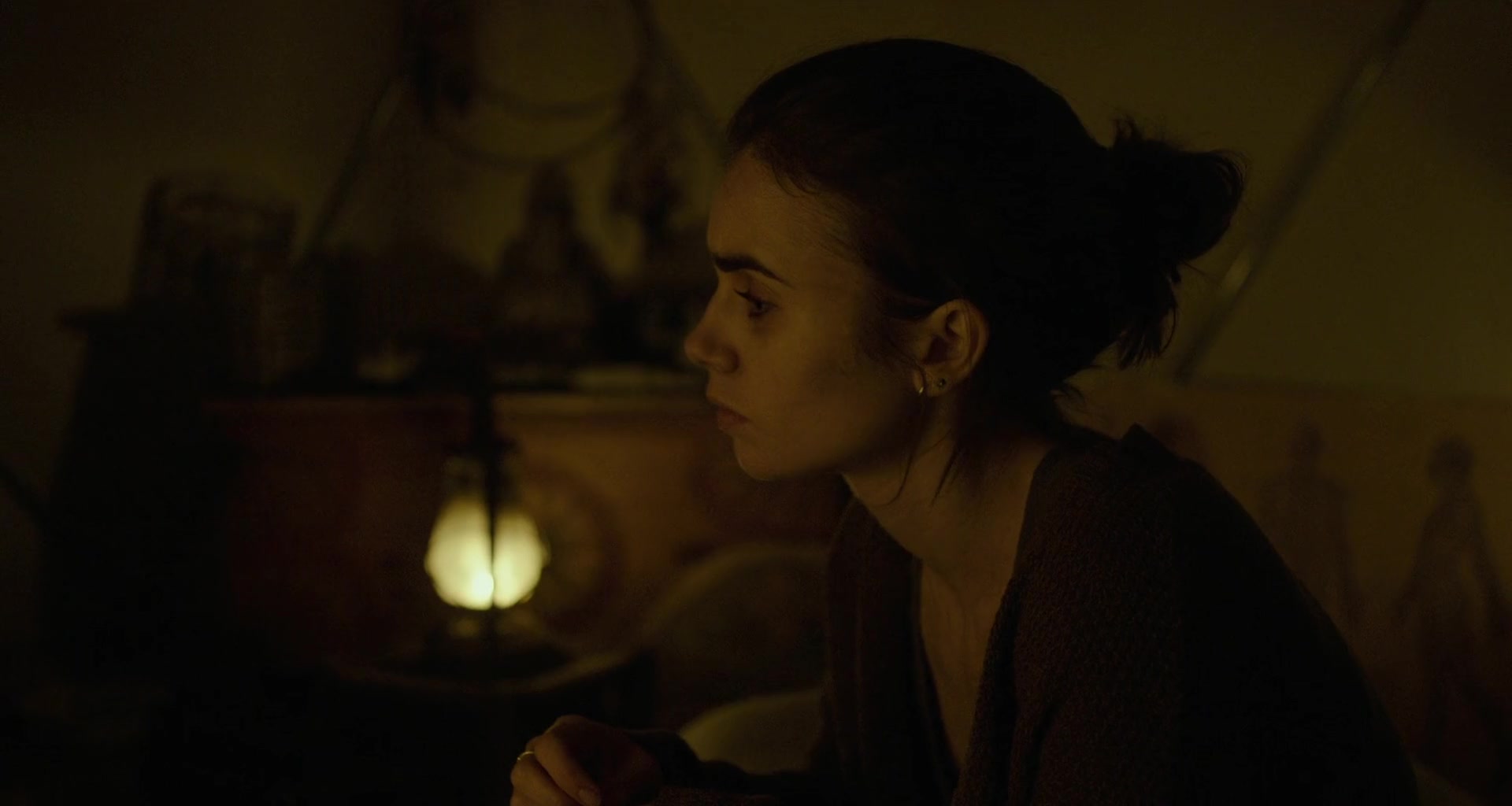 To_The_Bone_2017_1080p_BluRay_x264-5BYTS_LT5D_2506.jpg