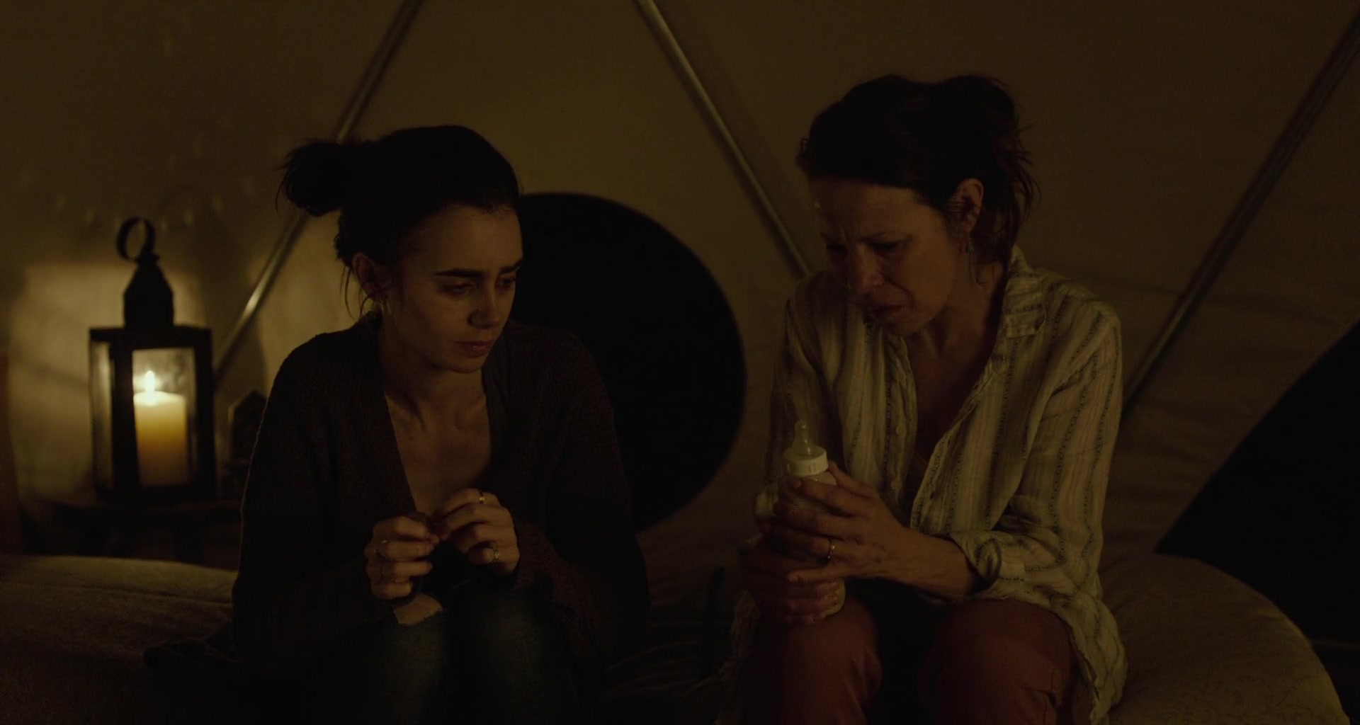 To_The_Bone_2017_1080p_BluRay_x264-5BYTS_LT5D_2517.jpg
