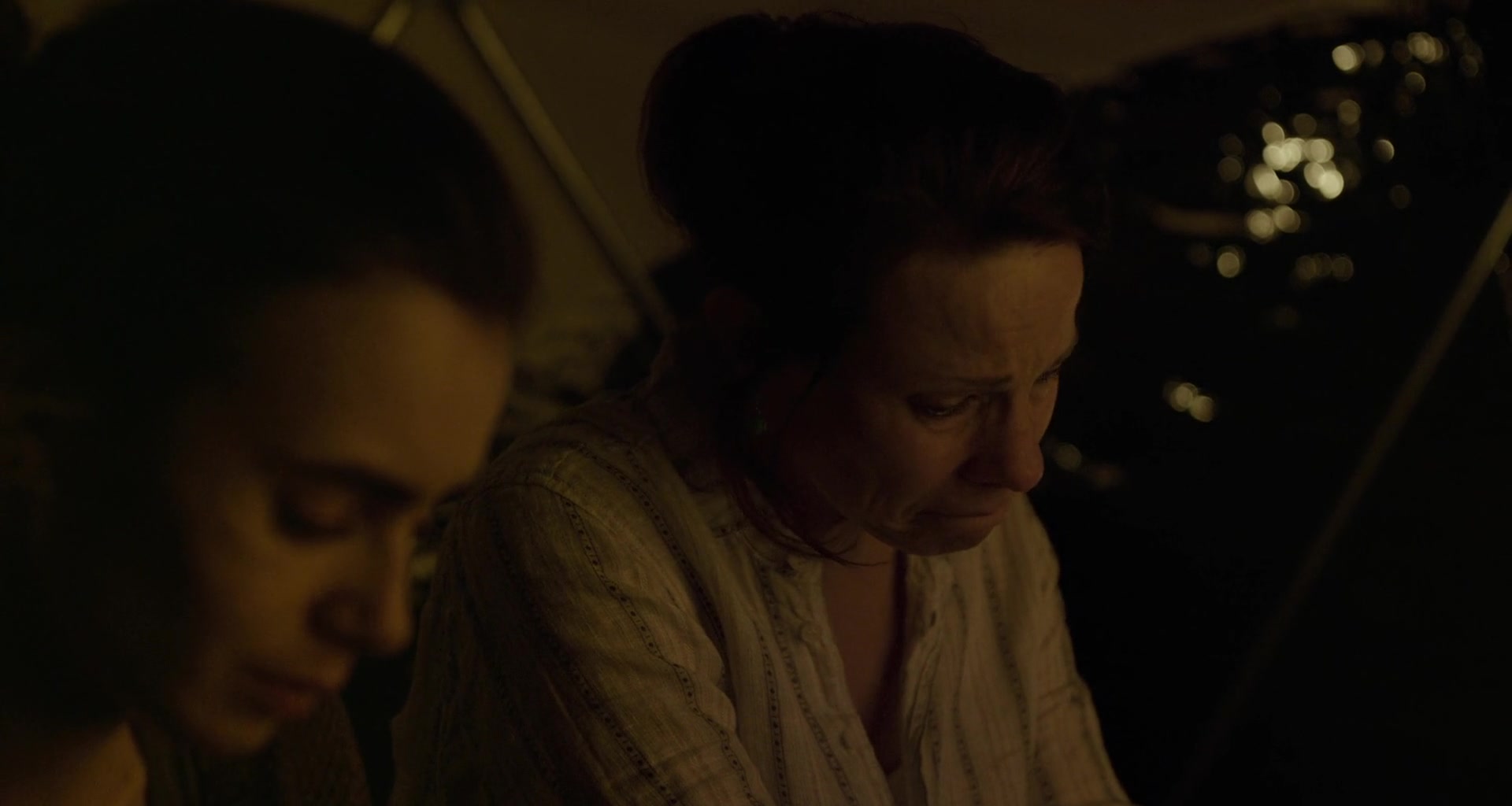 To_The_Bone_2017_1080p_BluRay_x264-5BYTS_LT5D_2528.jpg