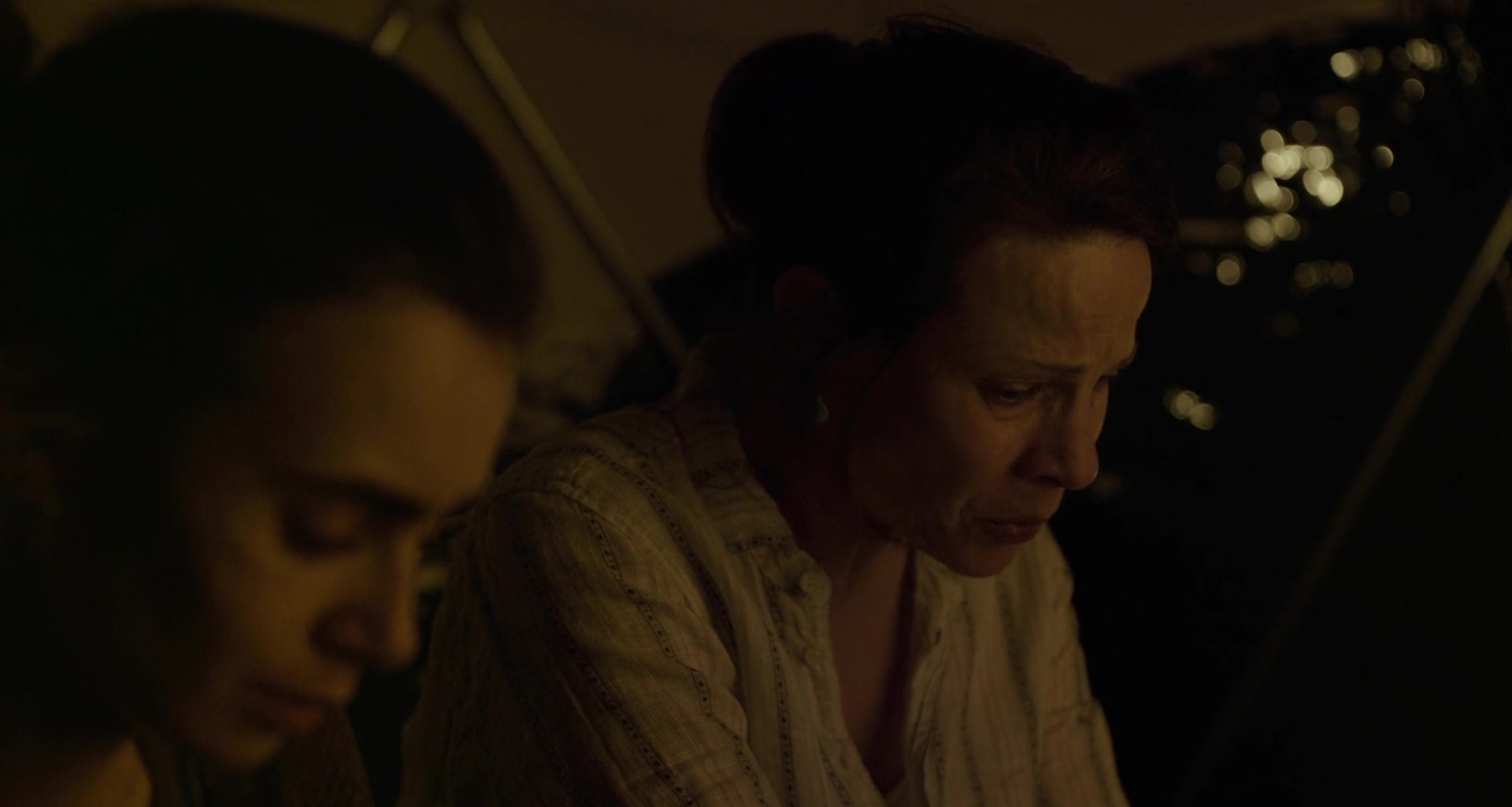 To_The_Bone_2017_1080p_BluRay_x264-5BYTS_LT5D_2531.jpg